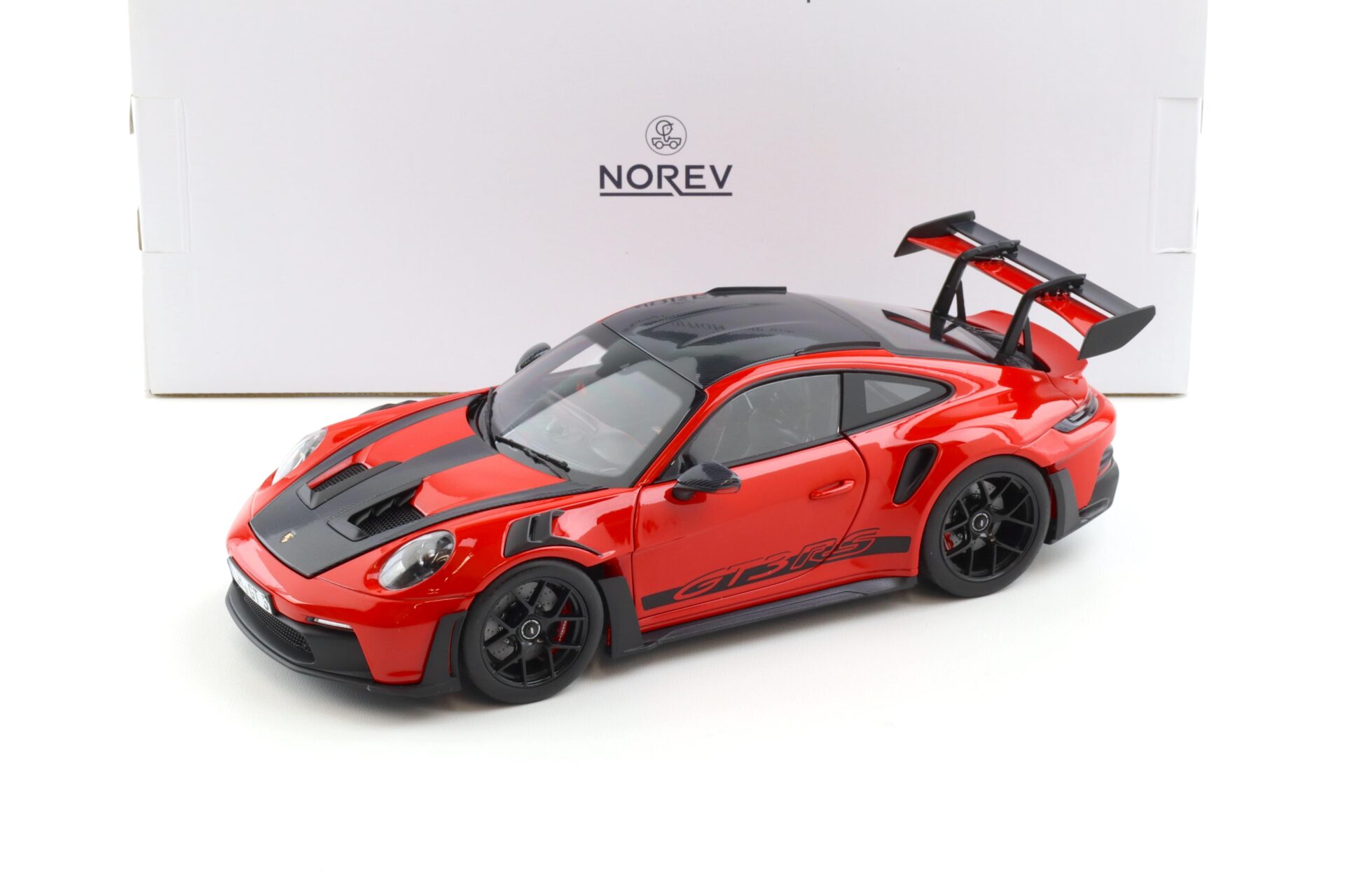 1:18 Norev Porsche 911 (992) GT3 RS Weissach Package 2022 Indisch red/ black wheels