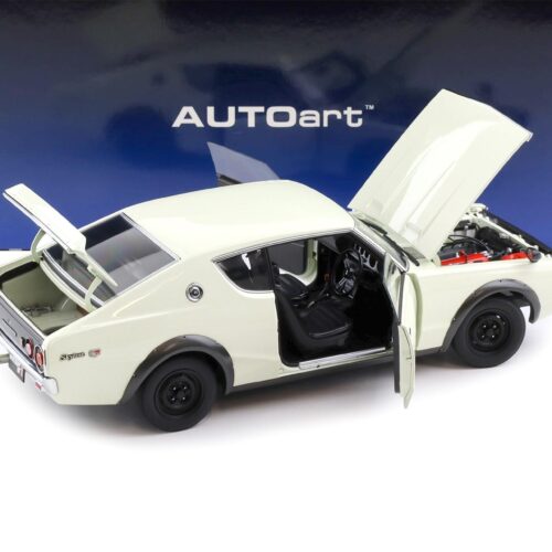 1:18 AUTOart Nissan Skyline 2000 GT-R (KPGC110) 1973 white