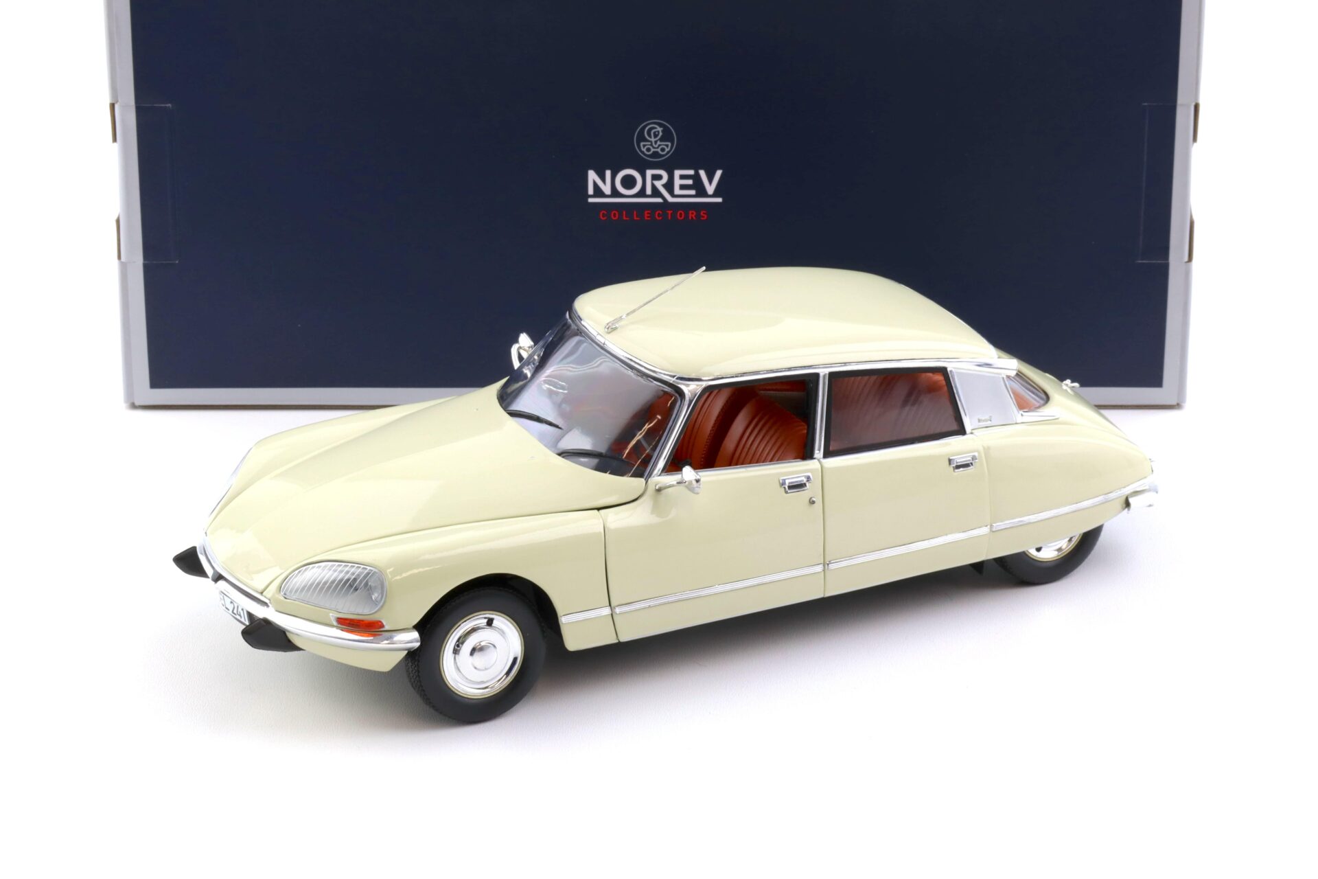 1:18 Norev Citroen DS23 Pallas 1973 Ivory 181582