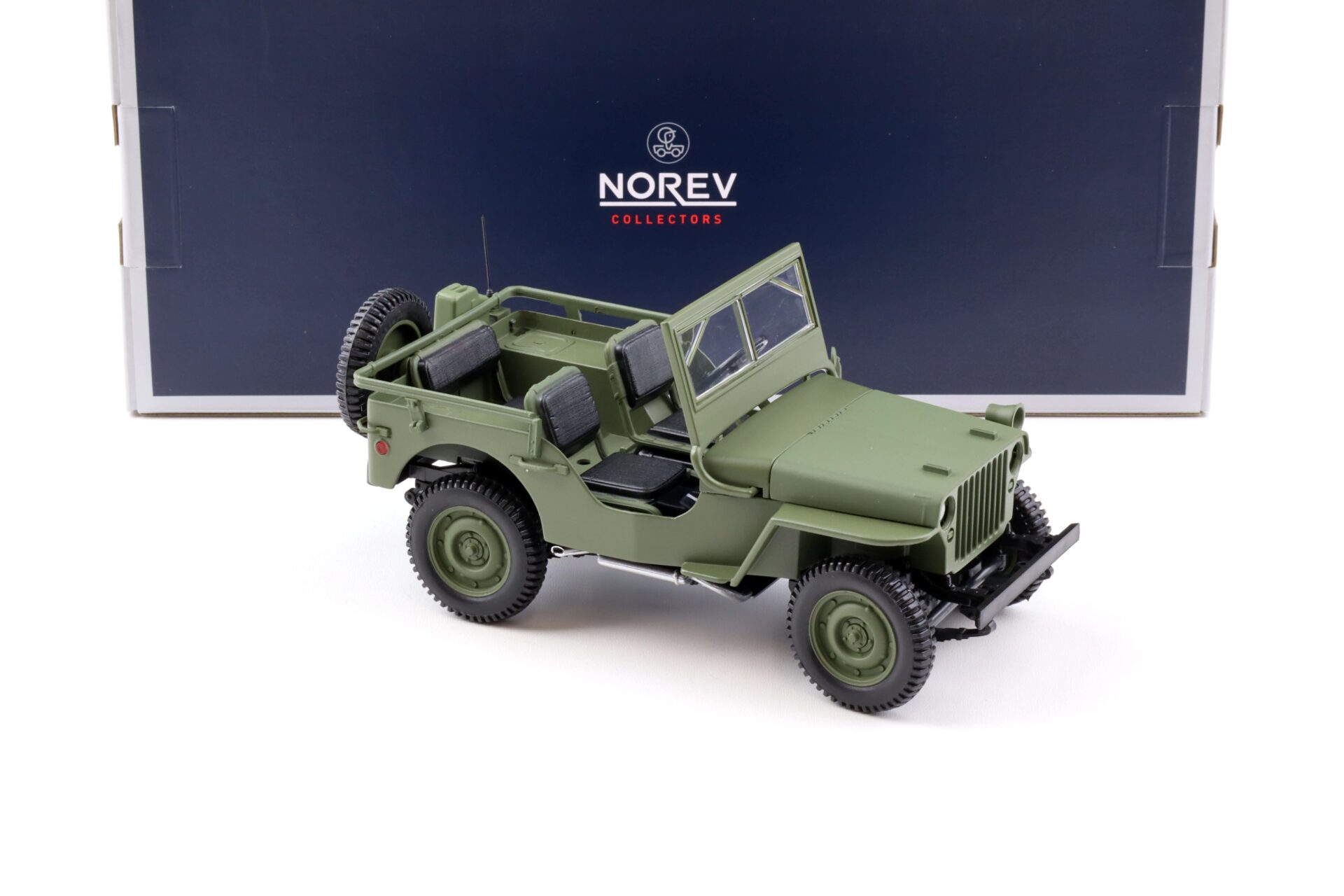 1:18 Norev Jeep Willys 1942 matt green 189013