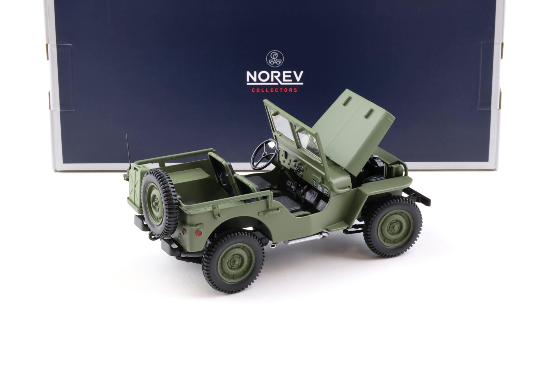 1:18 Norev Jeep Willys 1942 matt green 189013