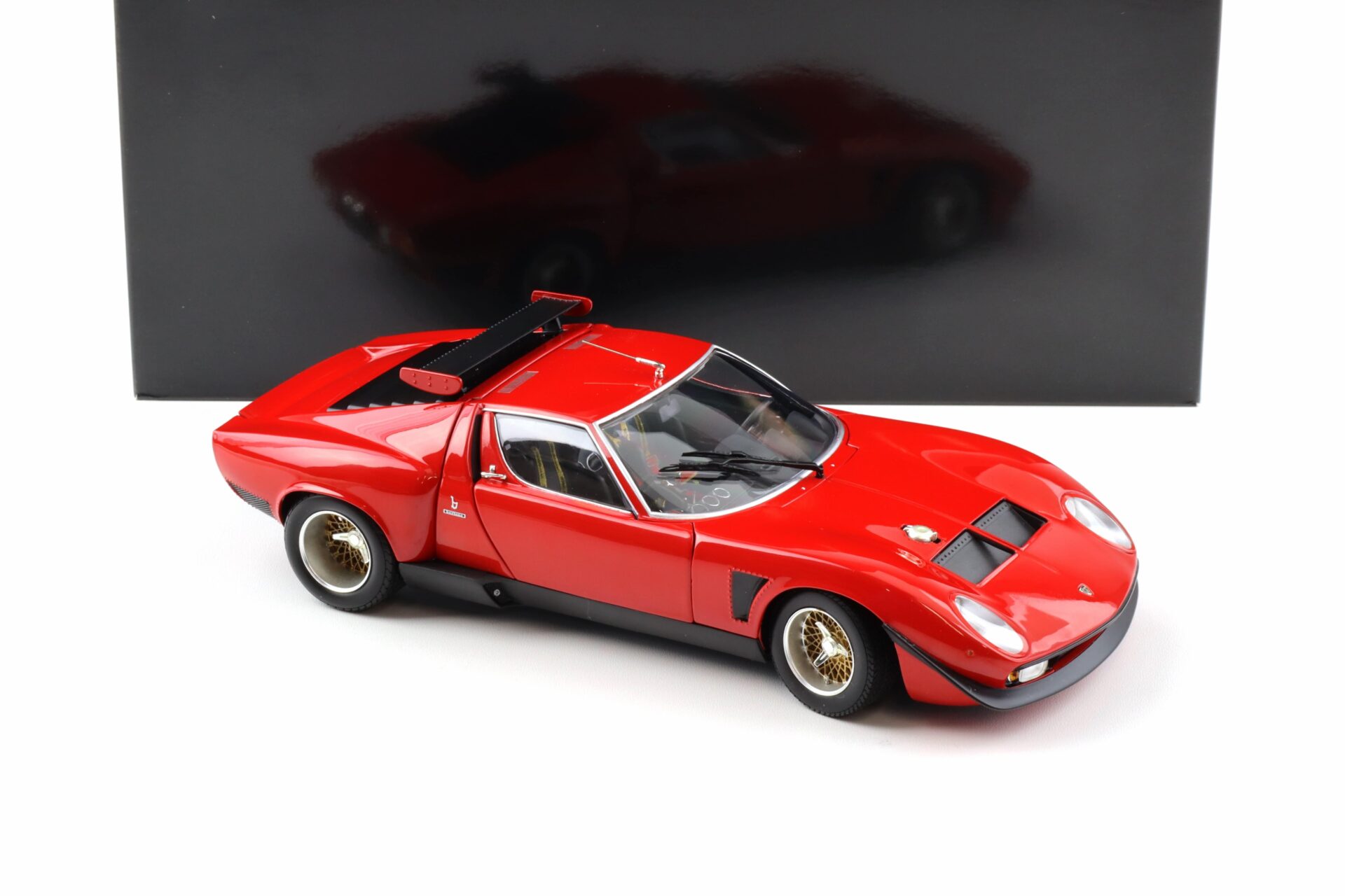 1:18 Kyosho Lamborghini Miura SVR red/ black 08319R