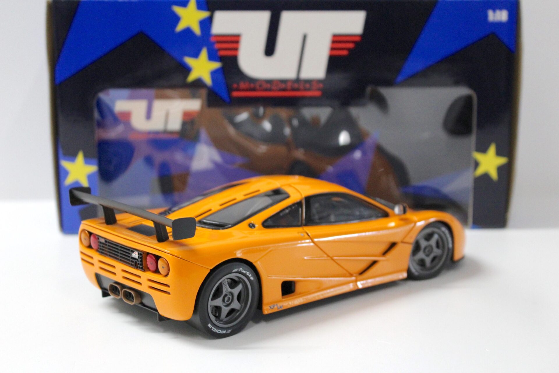 1:18 UT Models McLaren F1 GTR Le Mans Roadcar orange