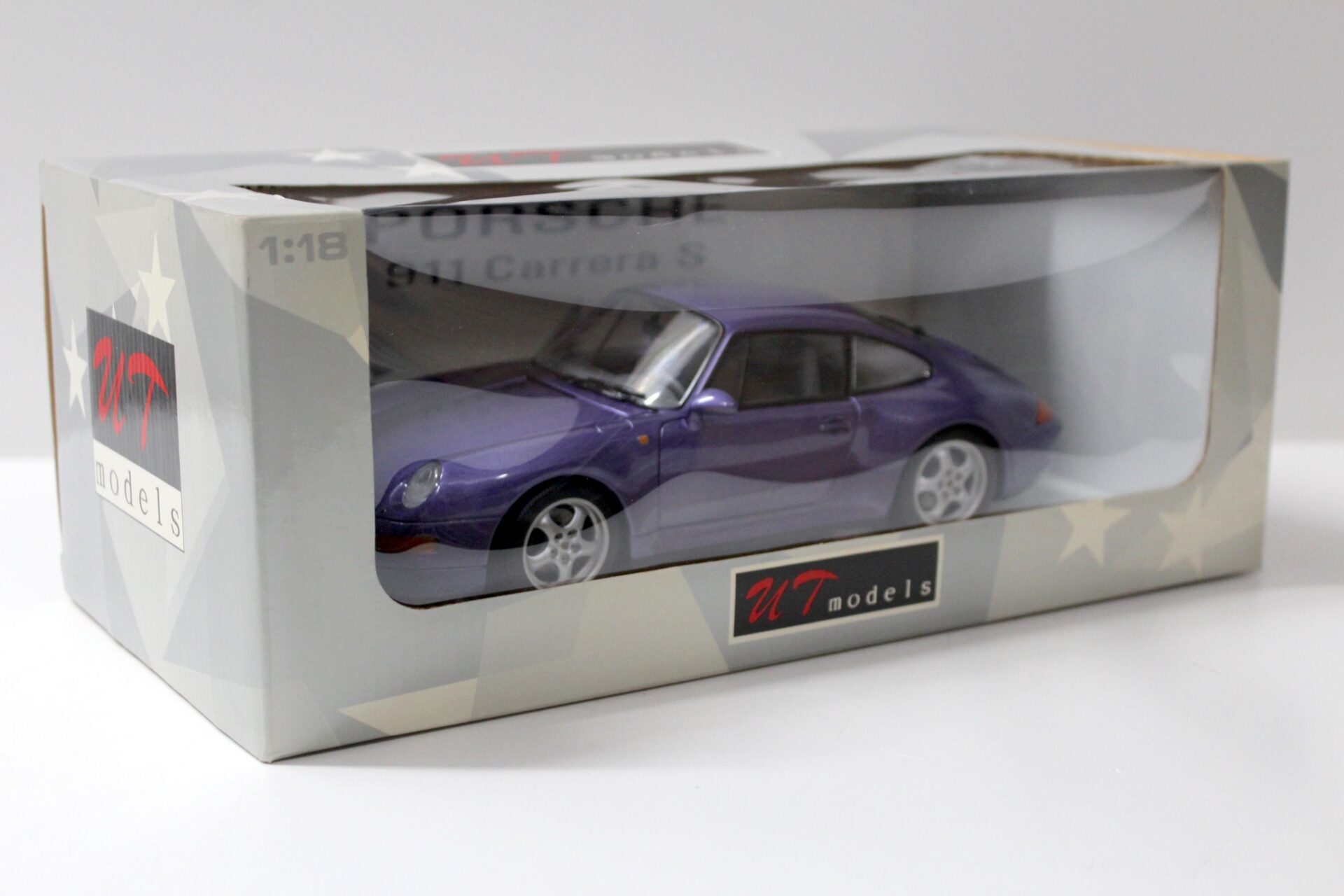 1:18 UT Models Porsche 911 (993) Carrera S Coupe purple blue metallic