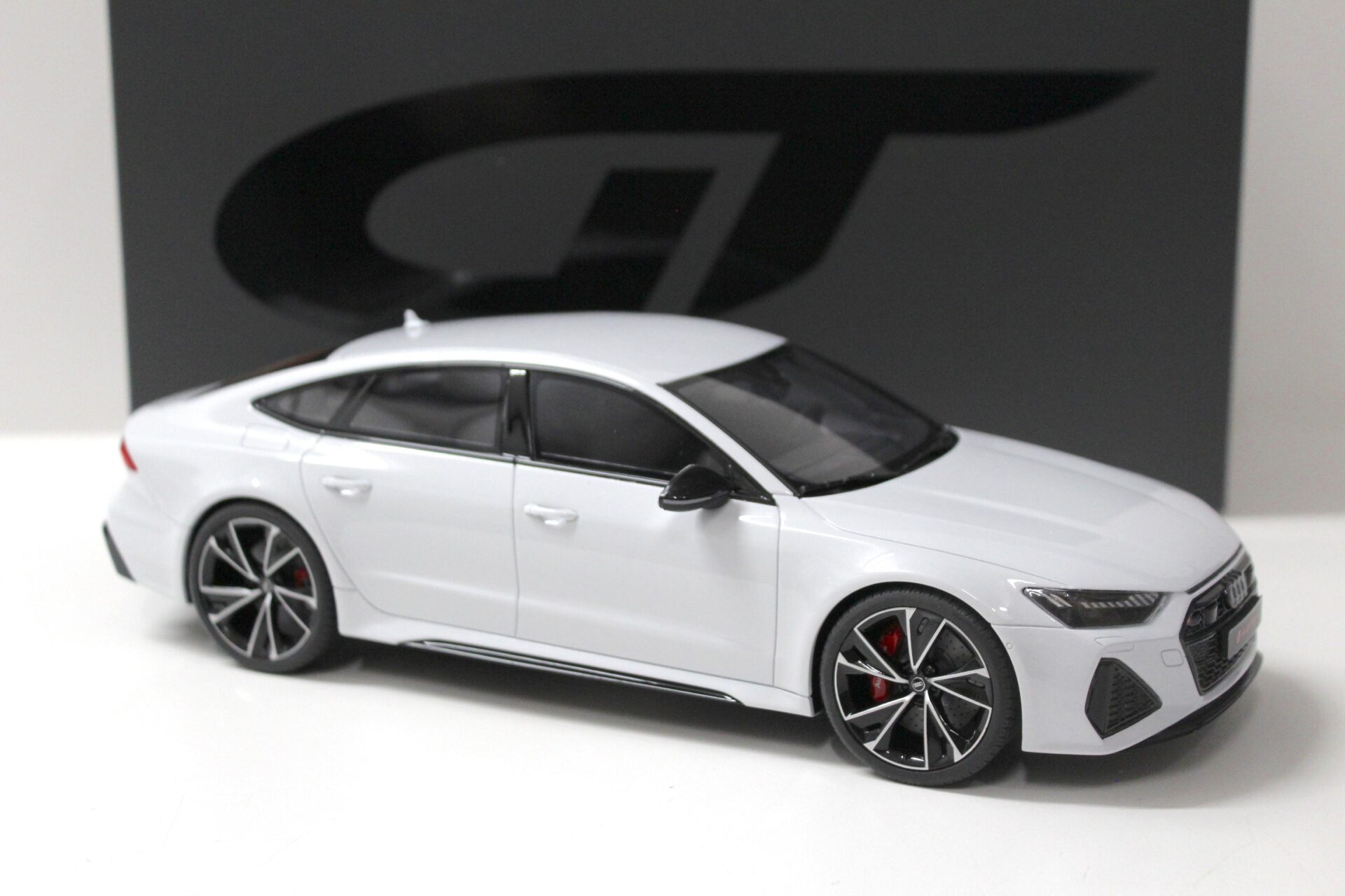 1:18 GT Spirit GT302 Audi RS7 Sportback Glacier white/ night package 2020