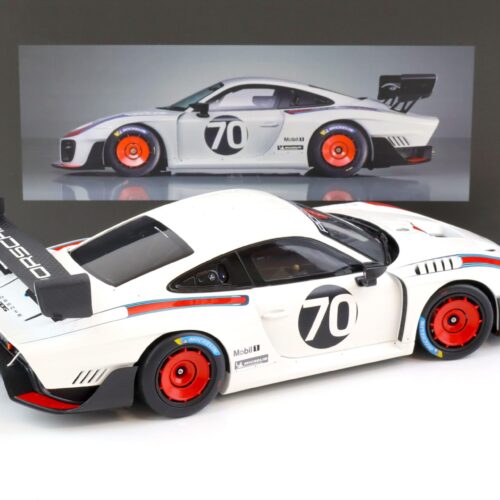 1:18 Minichamps Porsche 935/19 #70 911 991 GT2 Basis white DEALER VERSION