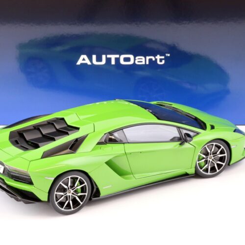 1:18 AUTOart Lamborghini Aventador S Verde mantis/ pearl green 79133