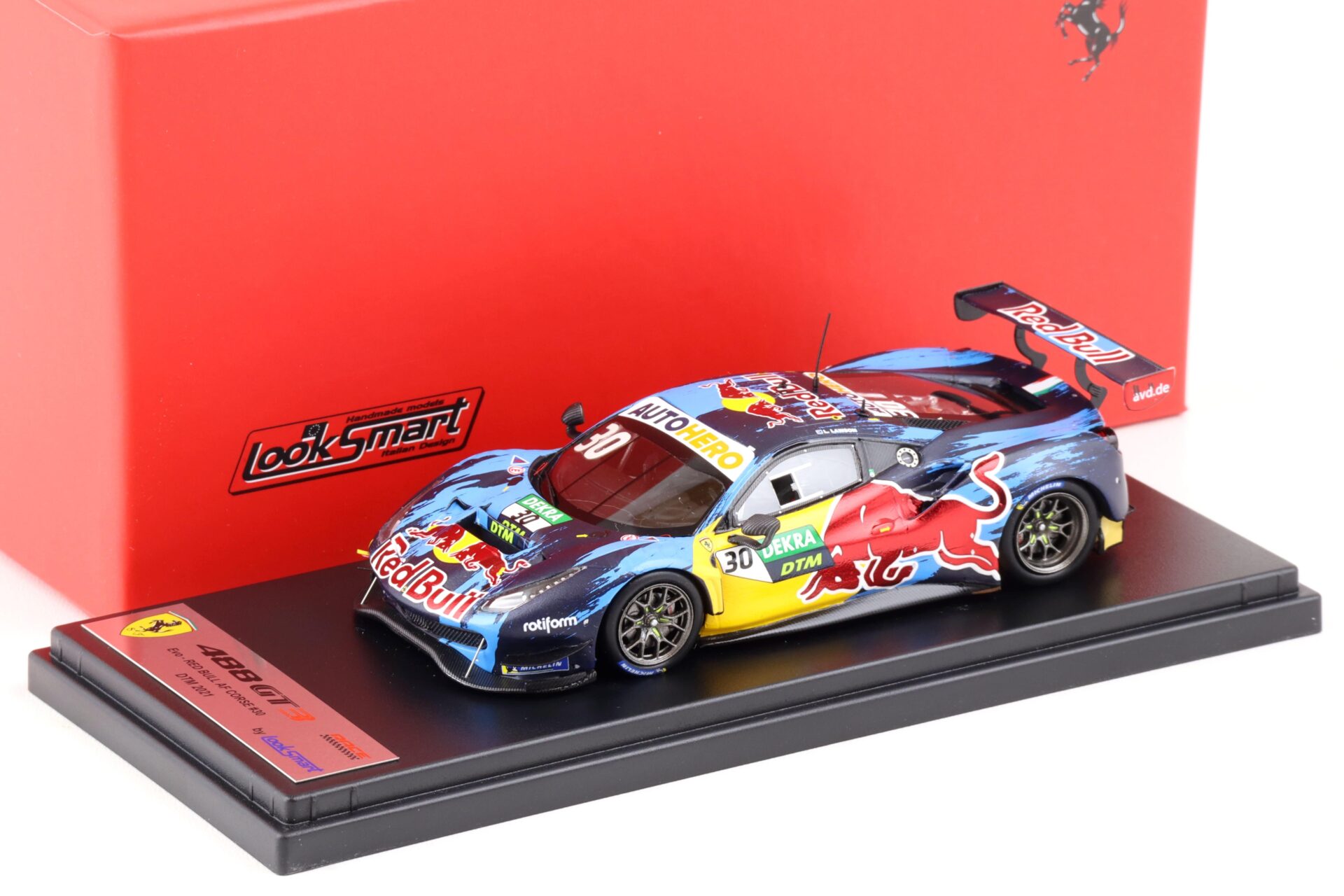 1:43 LookSmart Ferrari 488 GT3 Evo #30 Red Bull AF Corse DTM 2021 Liam Lawson LSRC125
