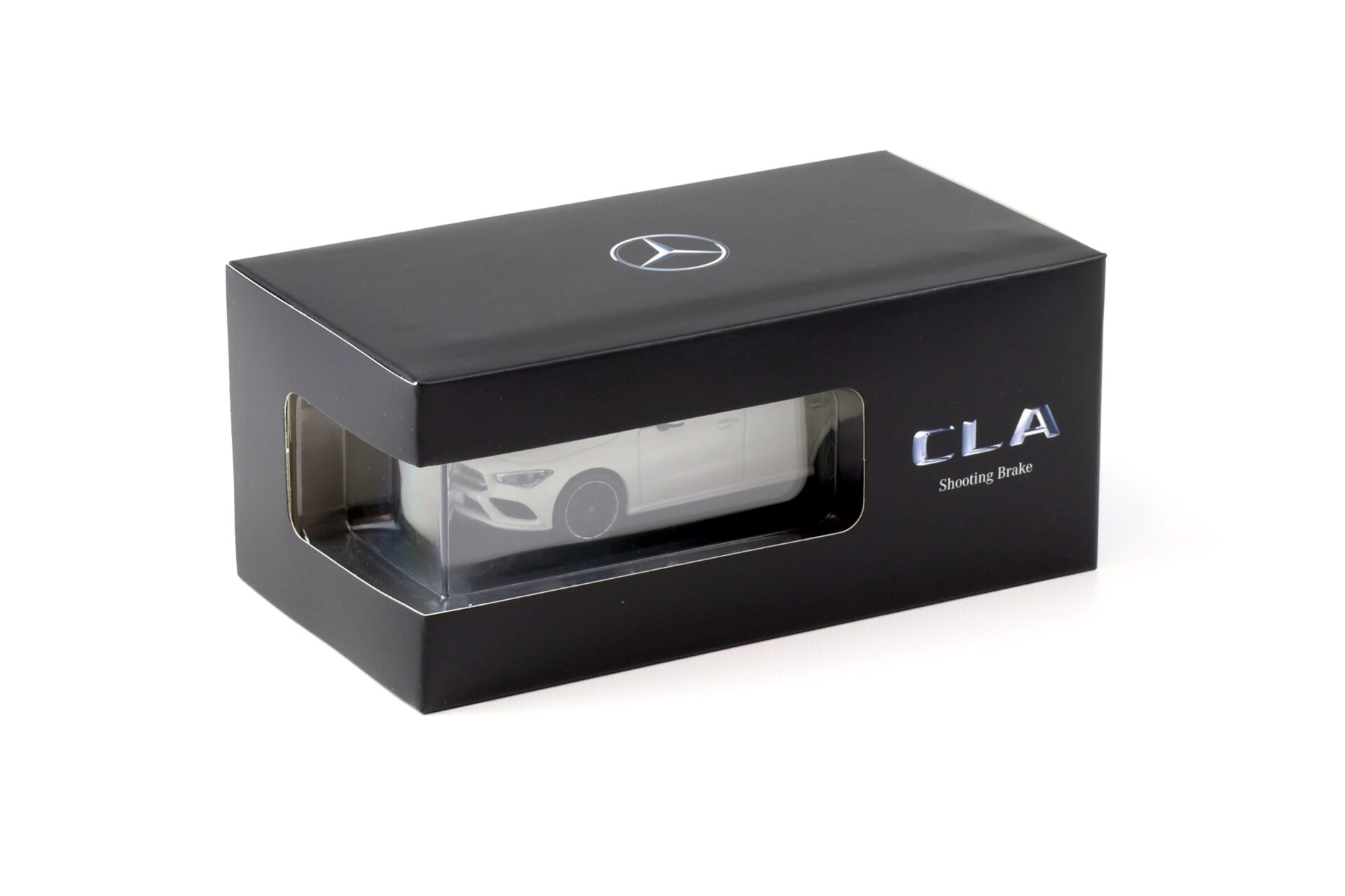 1:43 Spark Mercedes CLA Shooting Brake X118 Polar white 2019 DEALER VERSION