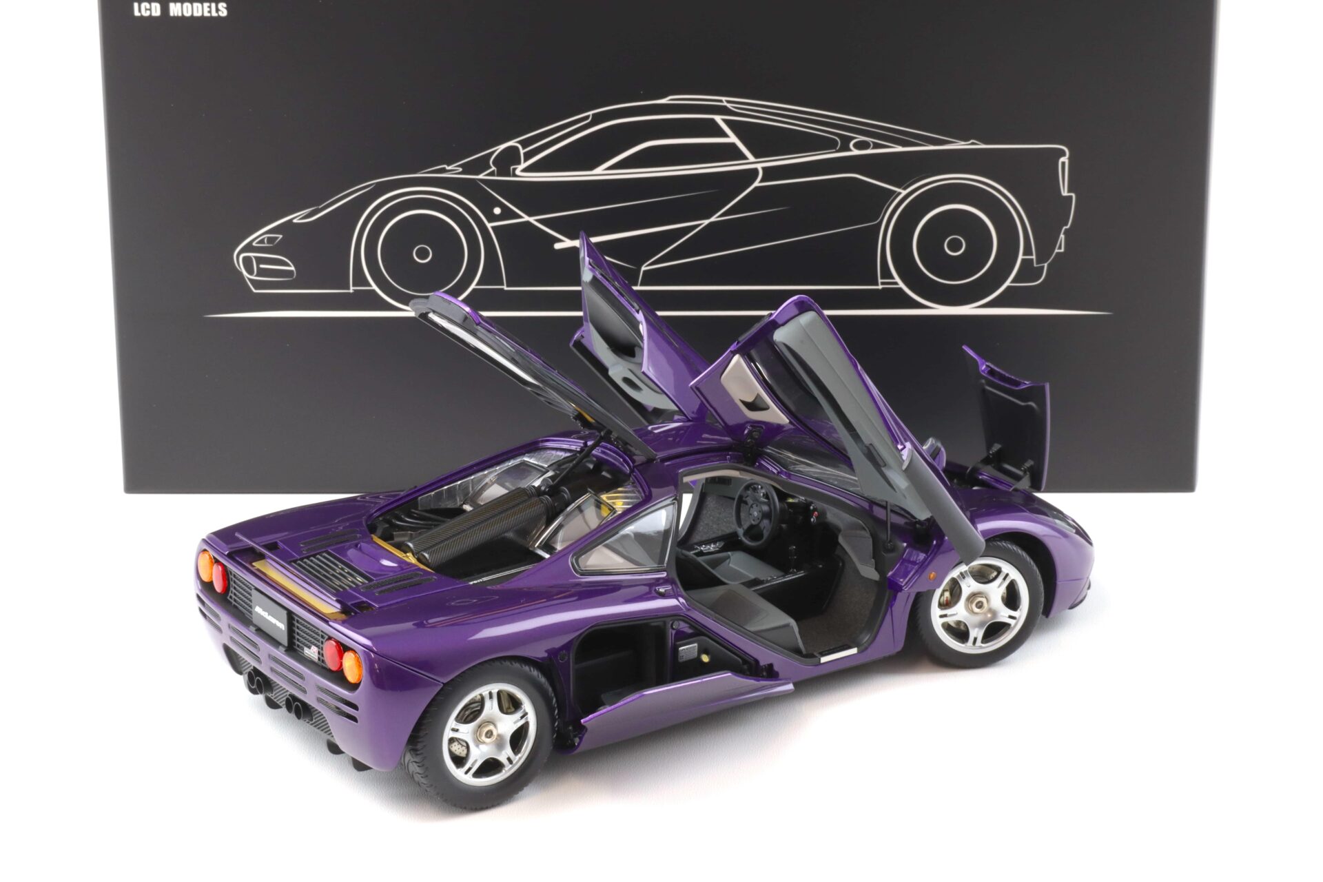 1:18 LCD Models McLaren F1 Road Car purple metallic 1995 LCD18014-PU