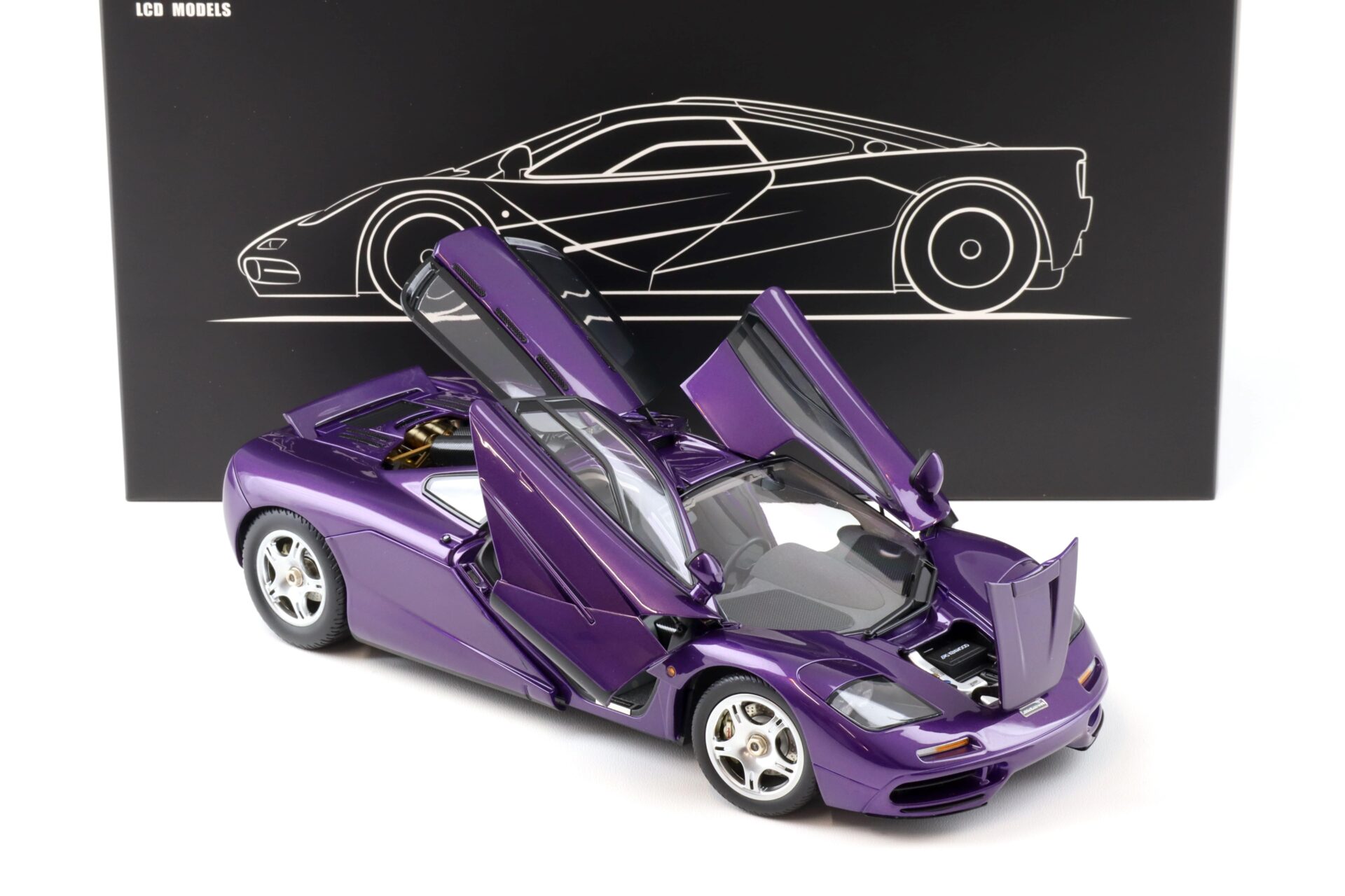 1:18 LCD Models McLaren F1 Road Car purple metallic 1995 LCD18014-PU