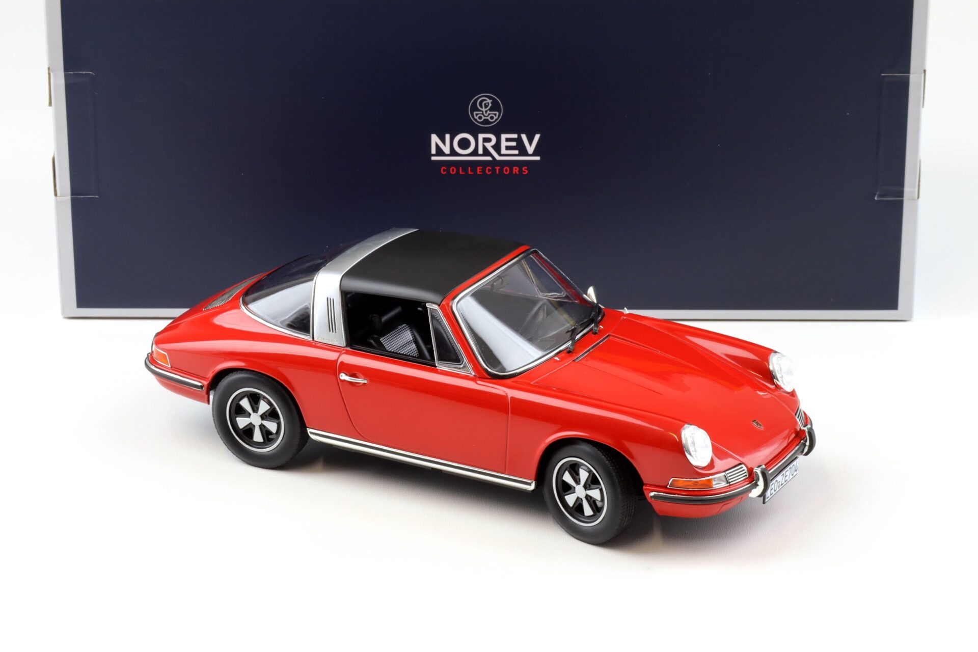 1:18 Norev Porsche 911 T Targa 1971 red 187634