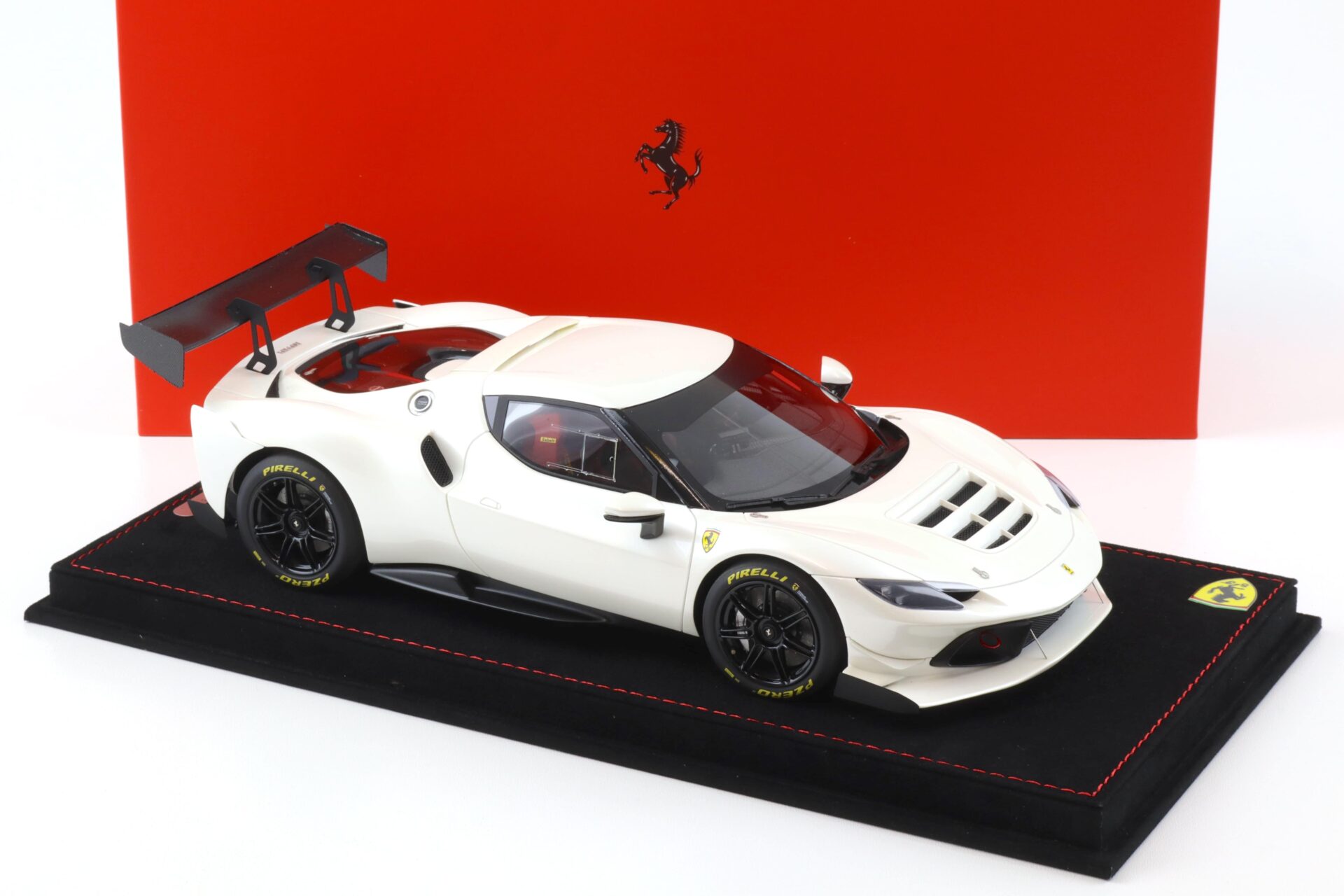 1:18 BBR Ferrari 296 Challenge 2023 Fuji white - Limited 12 pcs.