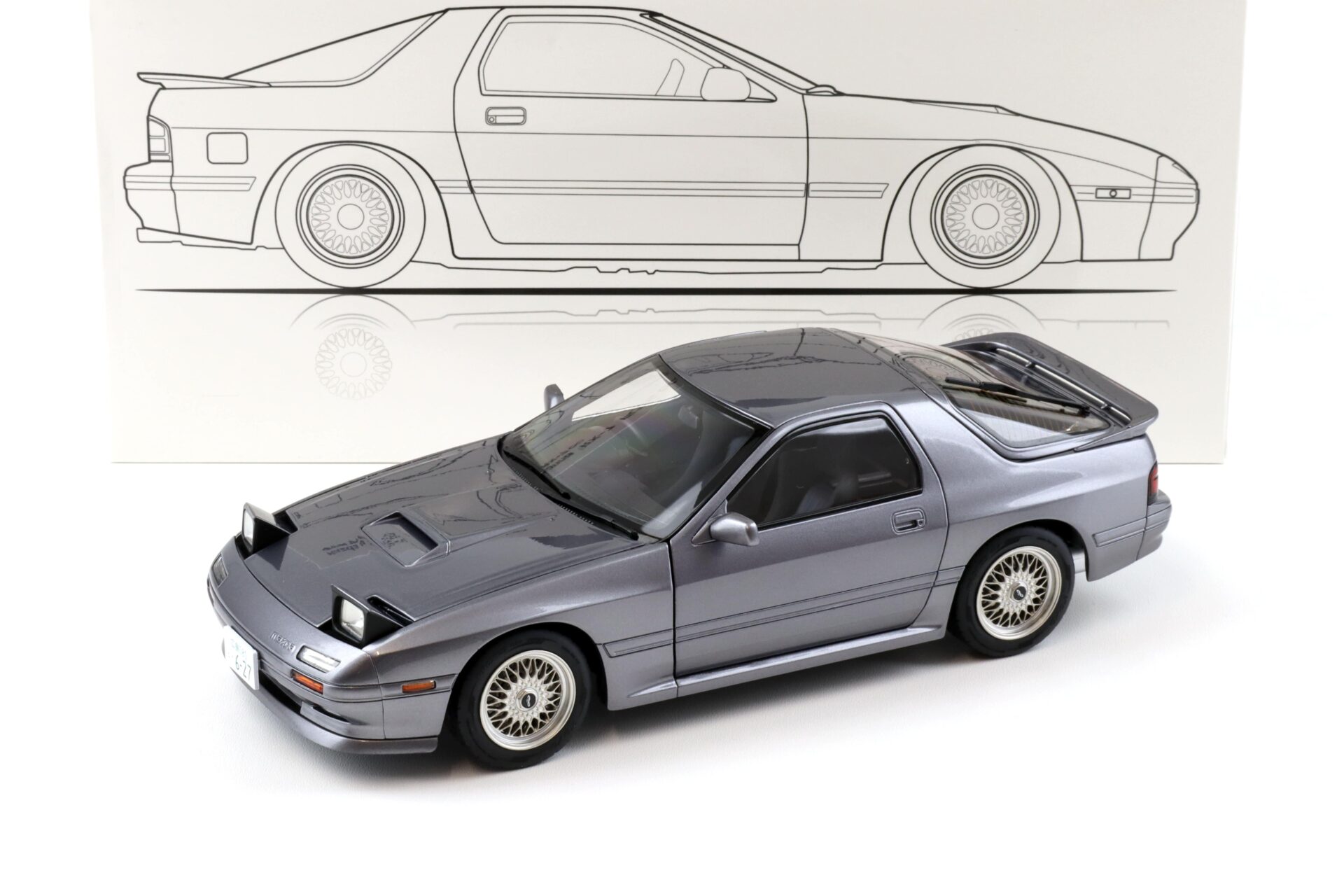 1:18 WHELART Mazda Savanna RX-7 FC3S Coupe grey metallic