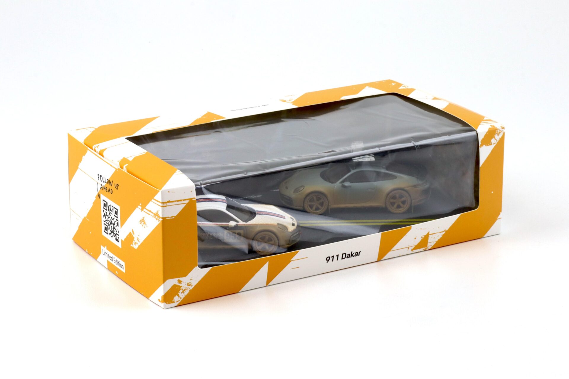 1:43 Spark SET Porsche 911 992 Dakar AHEAD Shade green & Roughroads WAP DEALER