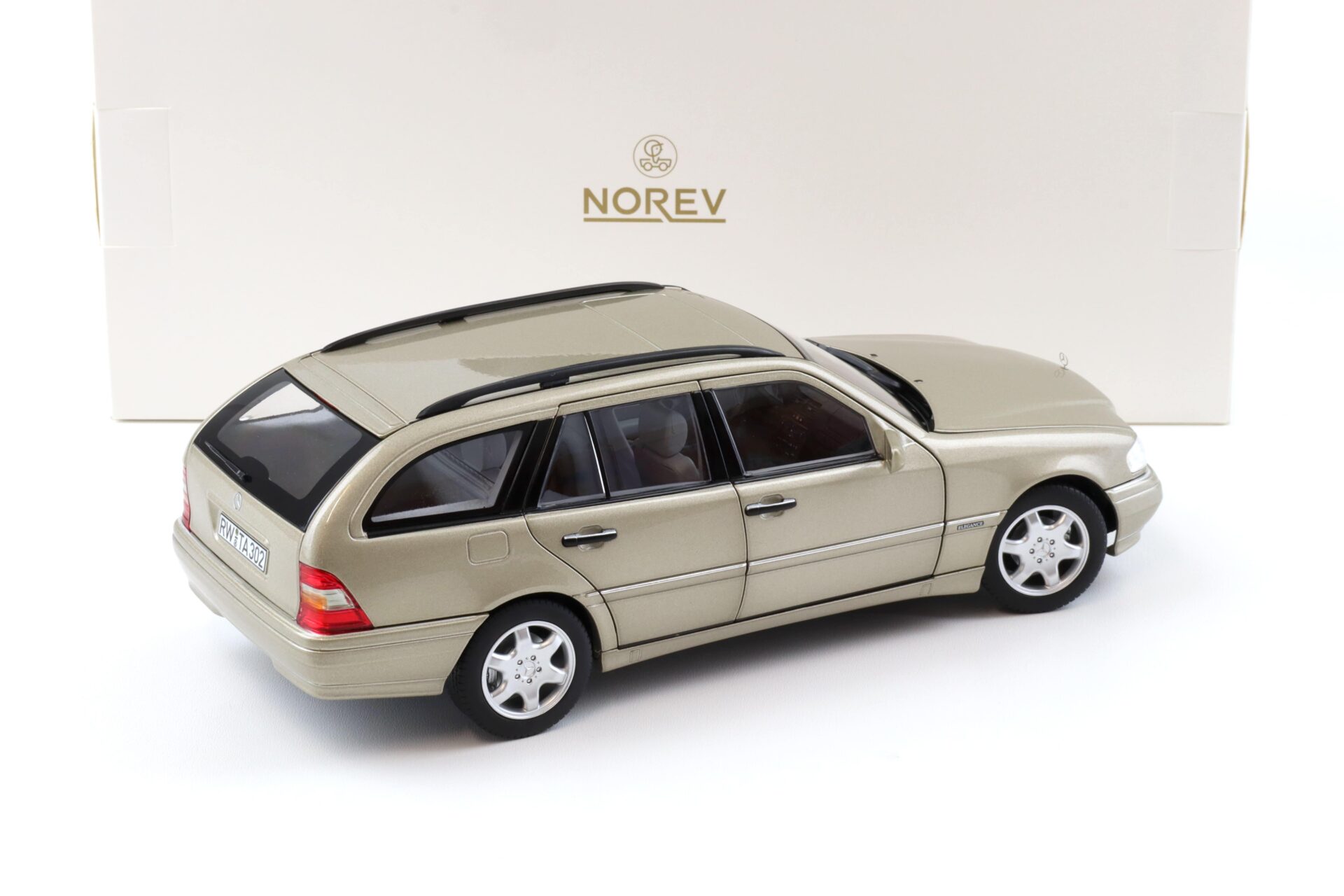 1:18 Norev Mercedes C-Klasse T-Modell 1997 S202 Smoke silver metallic