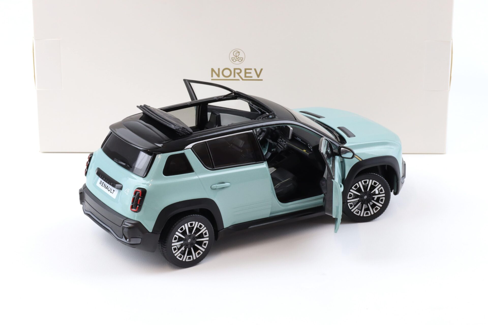 1:18 Norev Renault 4 E-Tech 100% Electric 2025 Haut de France green