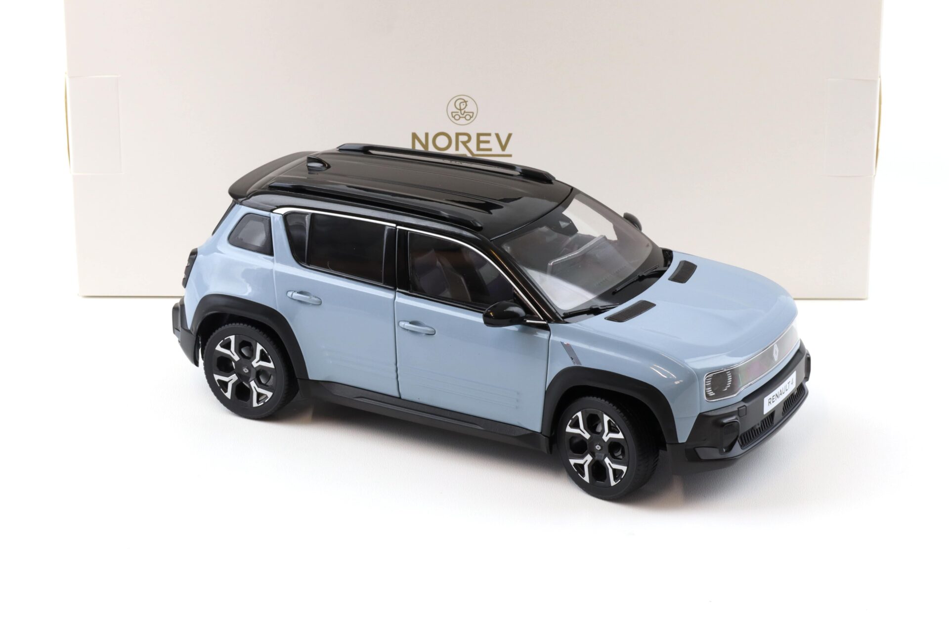 1:18 Norev Renault 4 E-Tech 100% Electric 2025 Cloud blue