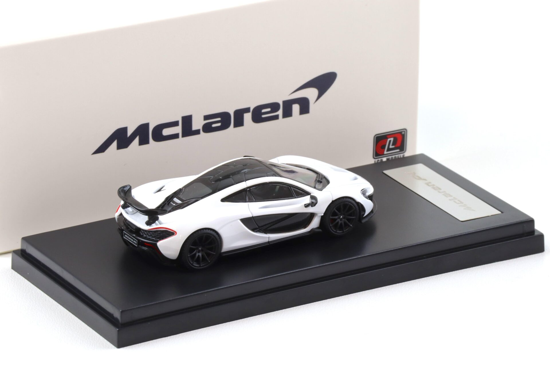 1:64 LCD Models McLaren P1 Coupe white/ Carbon LCD64023-WH
