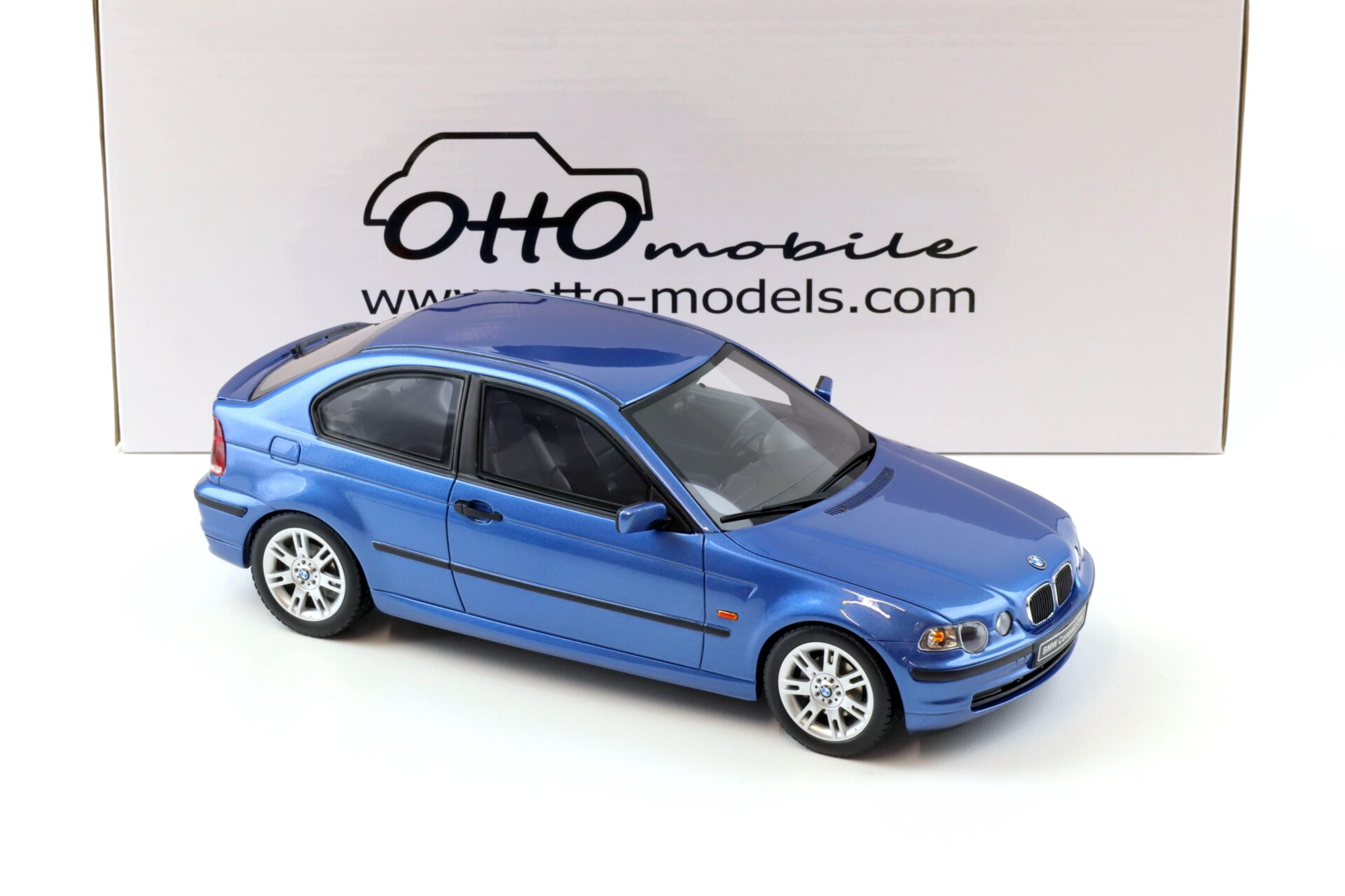 1:18 OTTO mobile OT462 BMW 318ti Compact E46 M-Pack Estoril blue 2002