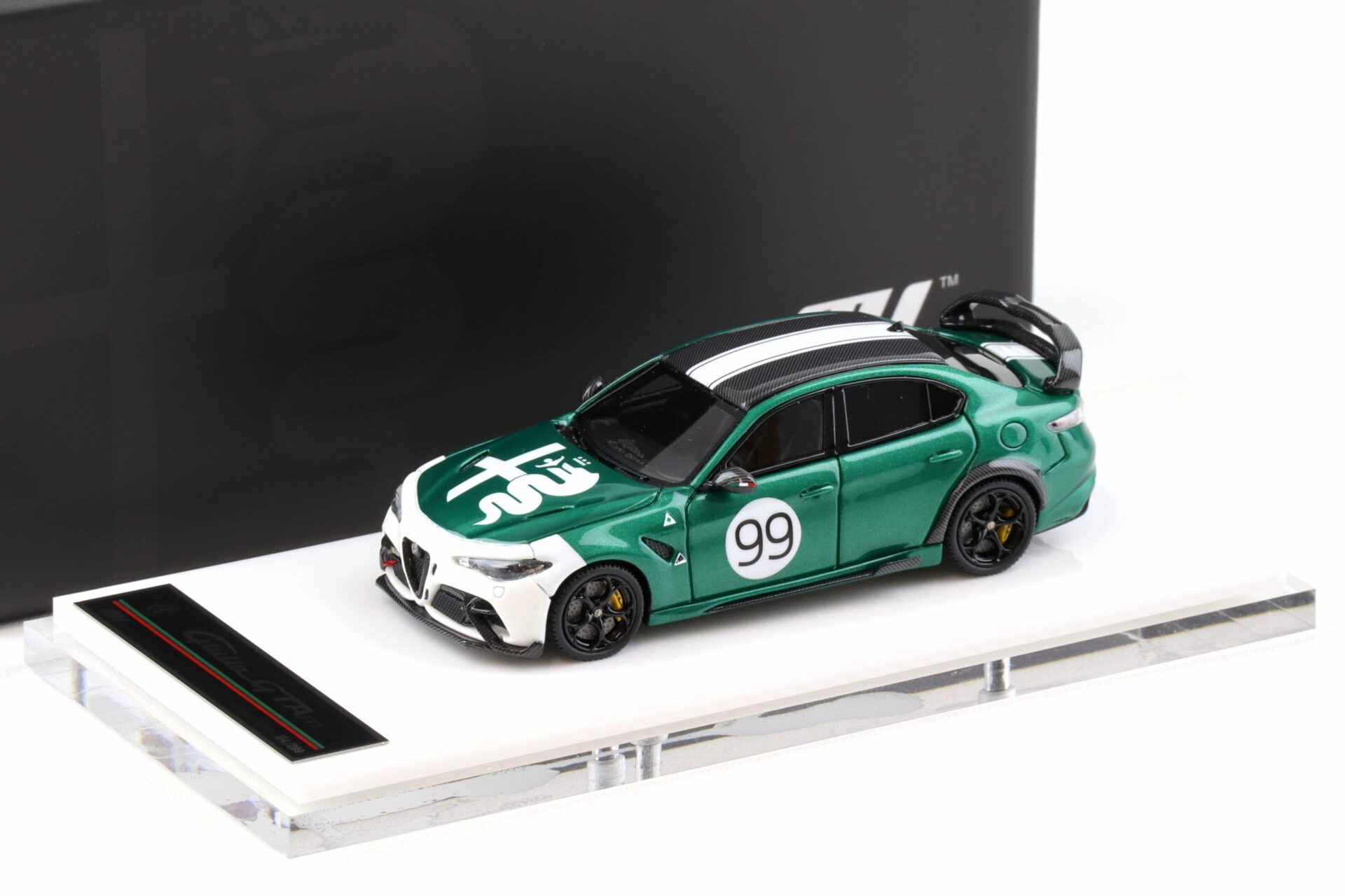 1:64 Motorhelix Alfa Romeo Giulia GTAm Montreal green/ Livery MH64009GT