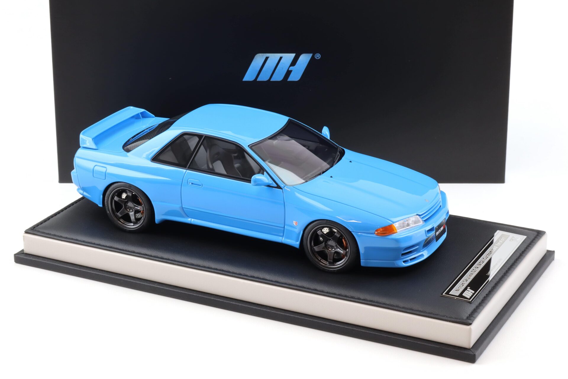 1:18 Motorhelix Resin Nissan Skyline GT-R (R32) Customized Version Cyan blue MH029CB