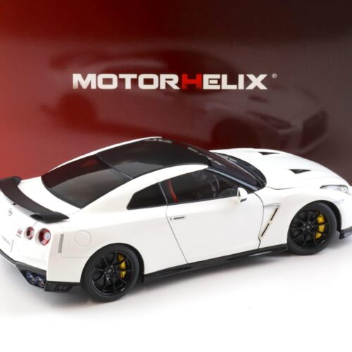 1:18 Motorhelix Nissan GT-R R35 Track Edition by NISMO 2022 T-Spec pearl white M83518