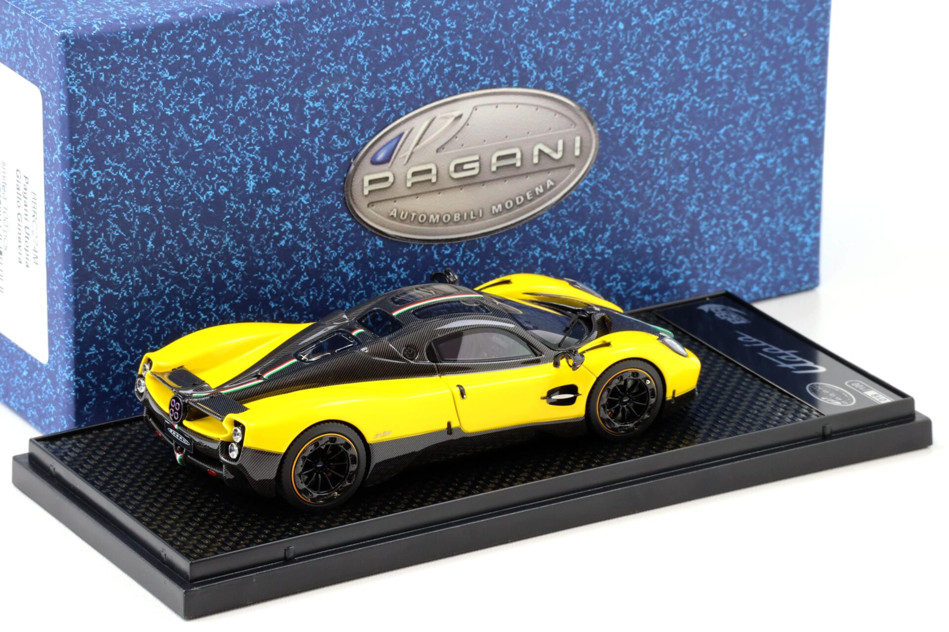 1:43 BBR Pagani Utopia Giallo Ginevra yellow/ Carbon - Limited 100 pcs
