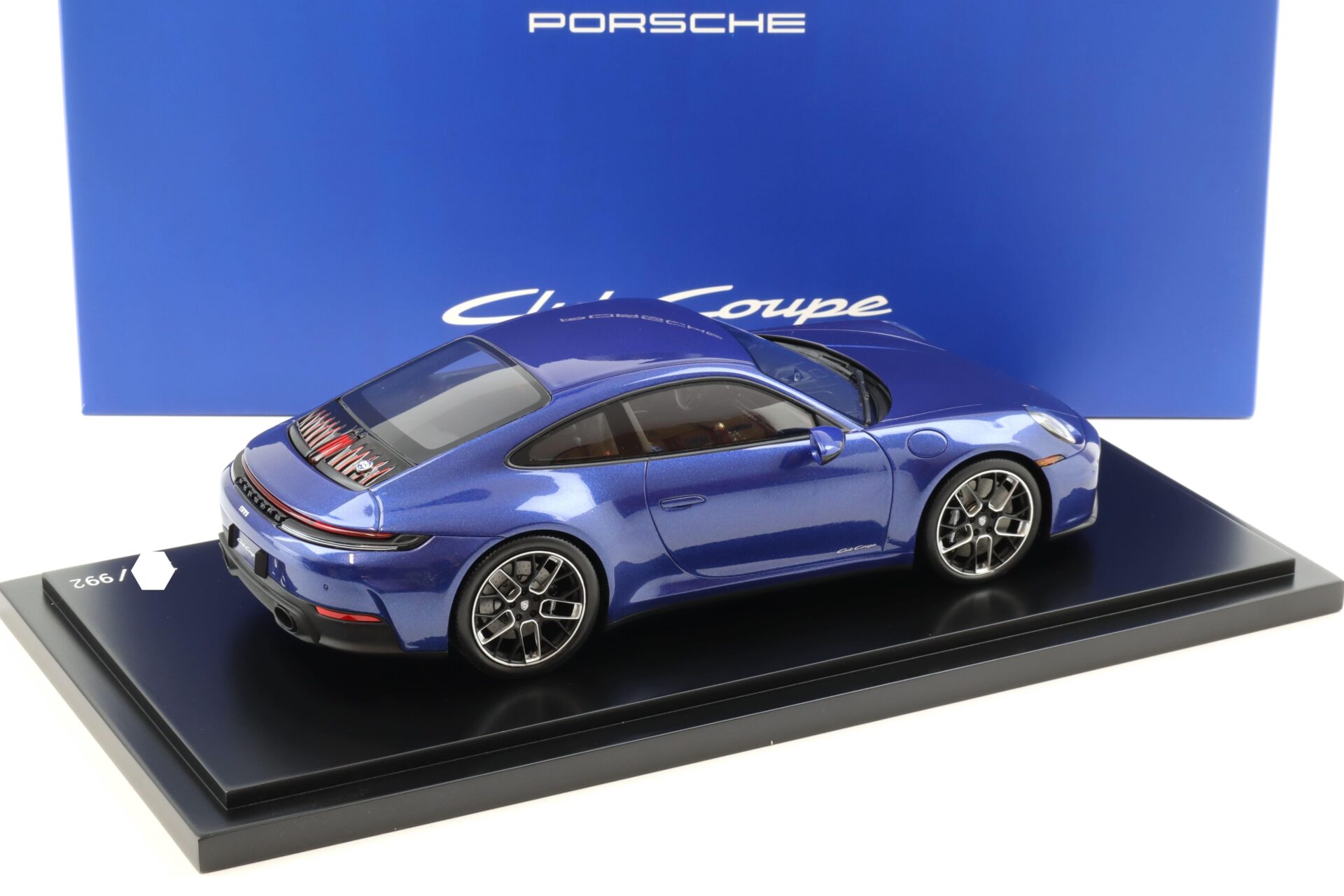 1:18 Spark Porsche 911 992.2 Carrera Club Coupe 70 Years blue metallic WAP DEALER