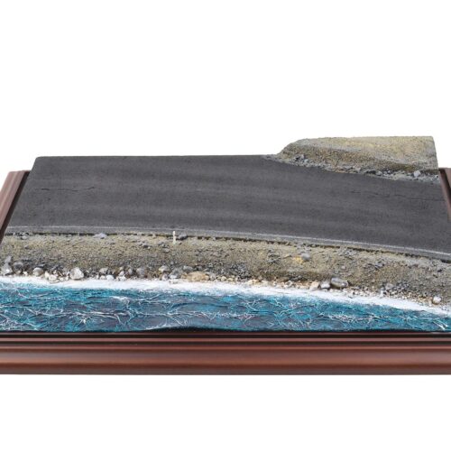 1:18 Atlantic Diorama Ocean Drive with Show Case Display Case 30106