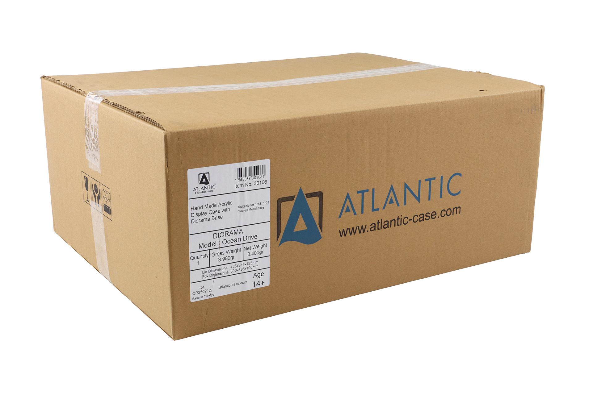 1:18 Atlantic Diorama Ocean Drive with Show Case Display Case 30106