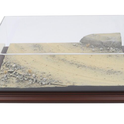 1:18 Atlantic Diorama Mountain Road with Show Case Display Case 30208