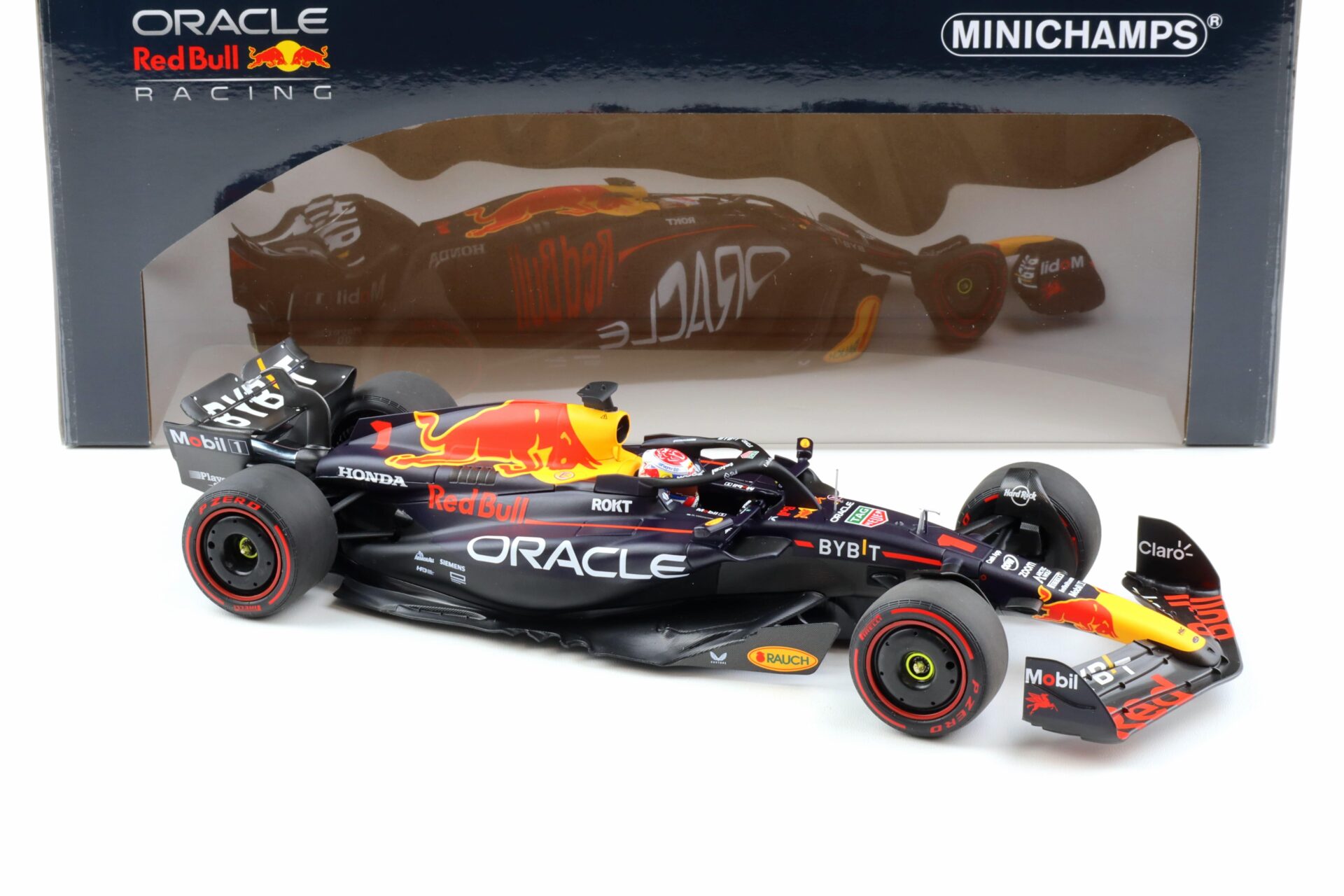 1:18 Minichamps F1 Oracle Red Bull Racing RB19 Verstappen Qatar GP 2023 World Champ