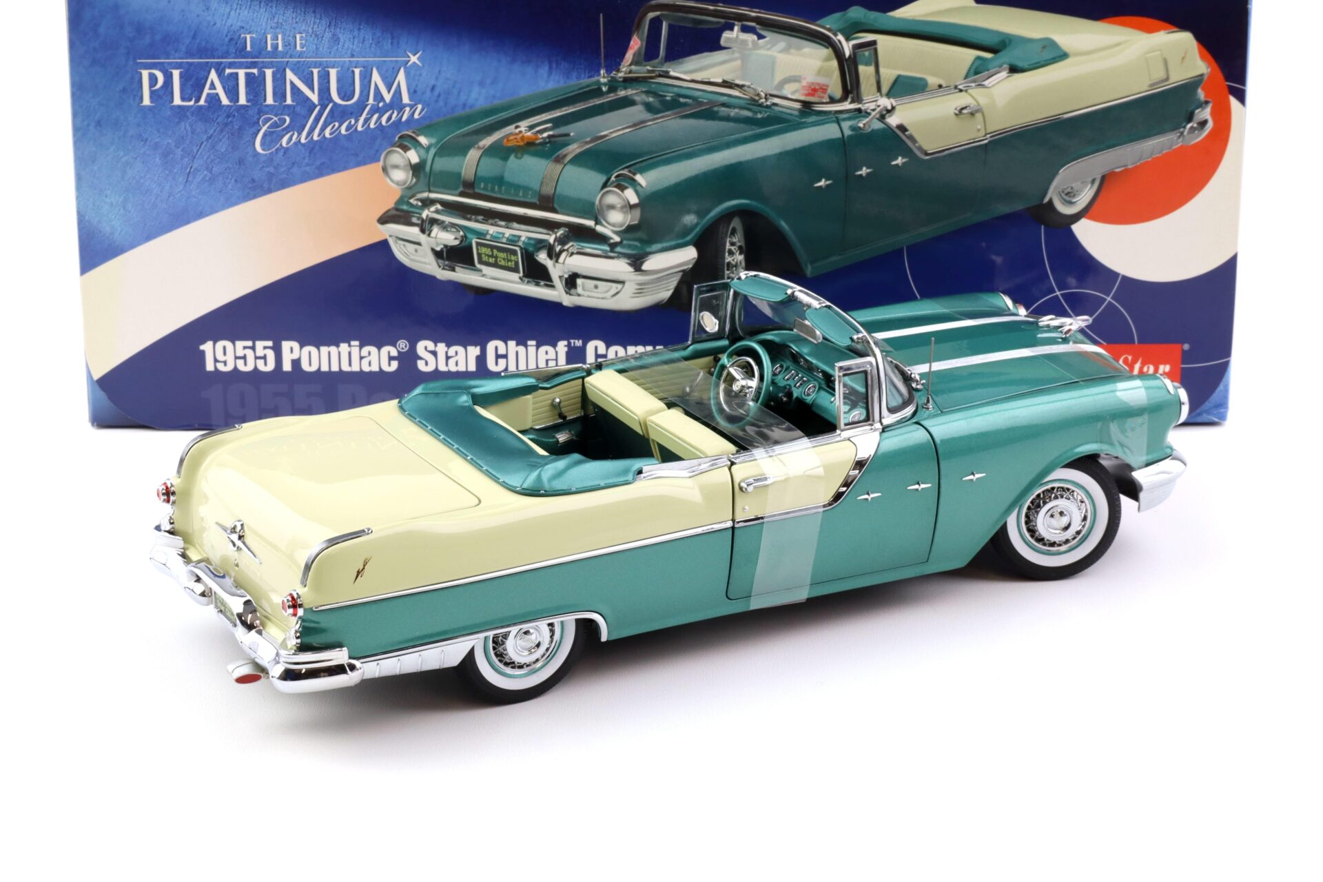 1:18 Sun Star 1955 Pontiac StarChief Convertible white mist / turquoise blue poly
