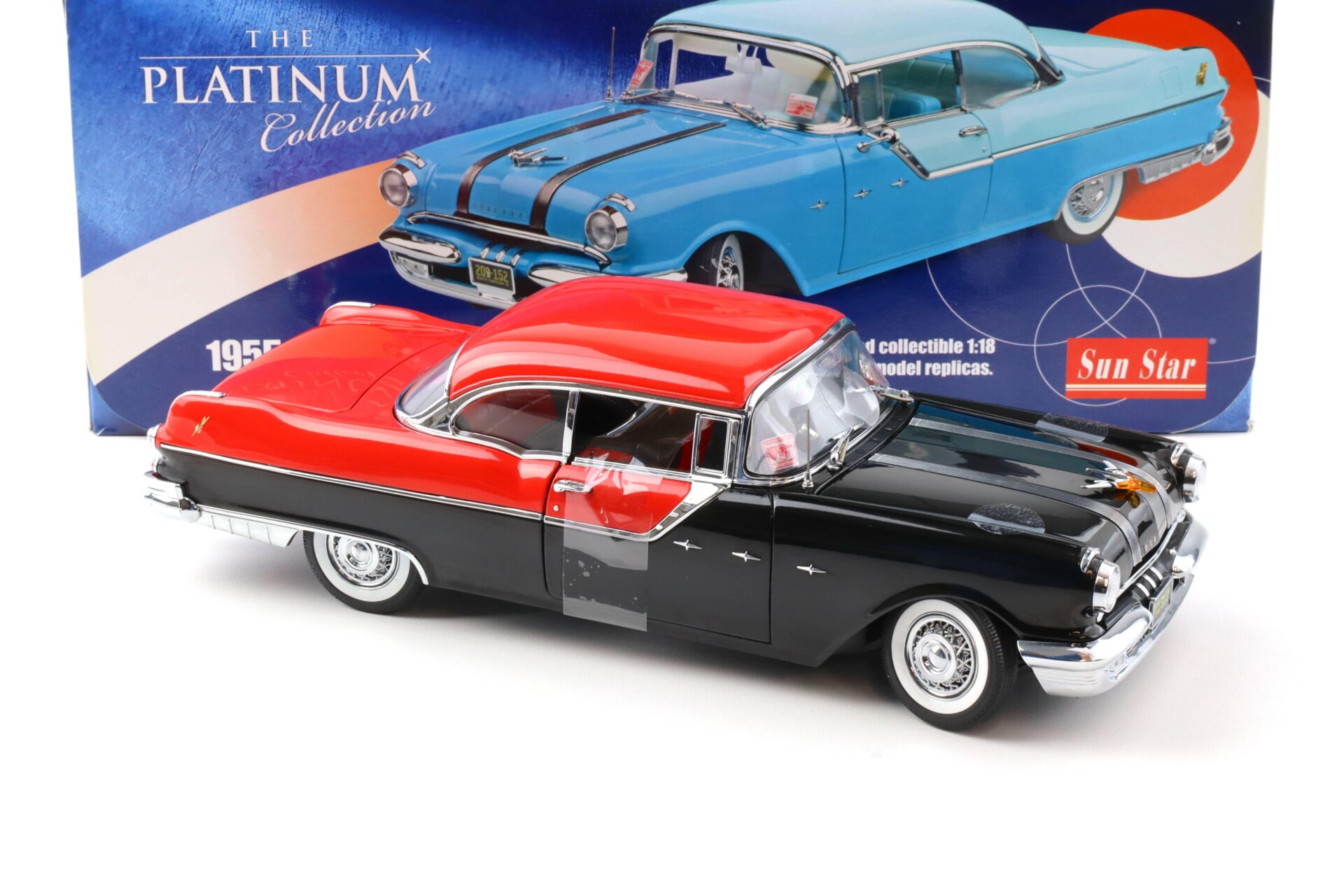 1:18 Sun Star 1955 Pontiac StarChief Hard Top Bolero red/ Raven black