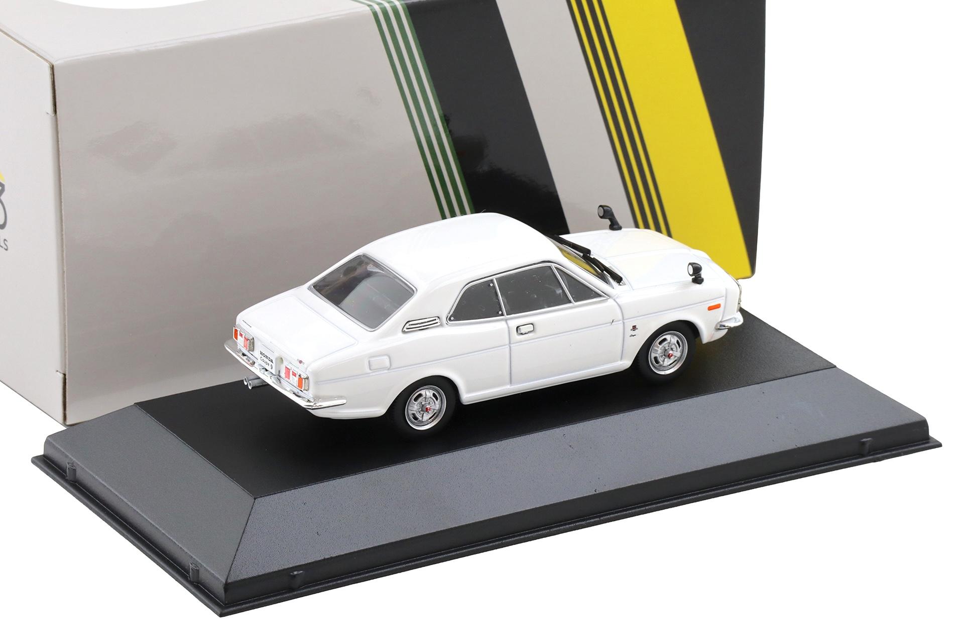 1:43 First43 Honda 1300 Coupe 9 white 1970