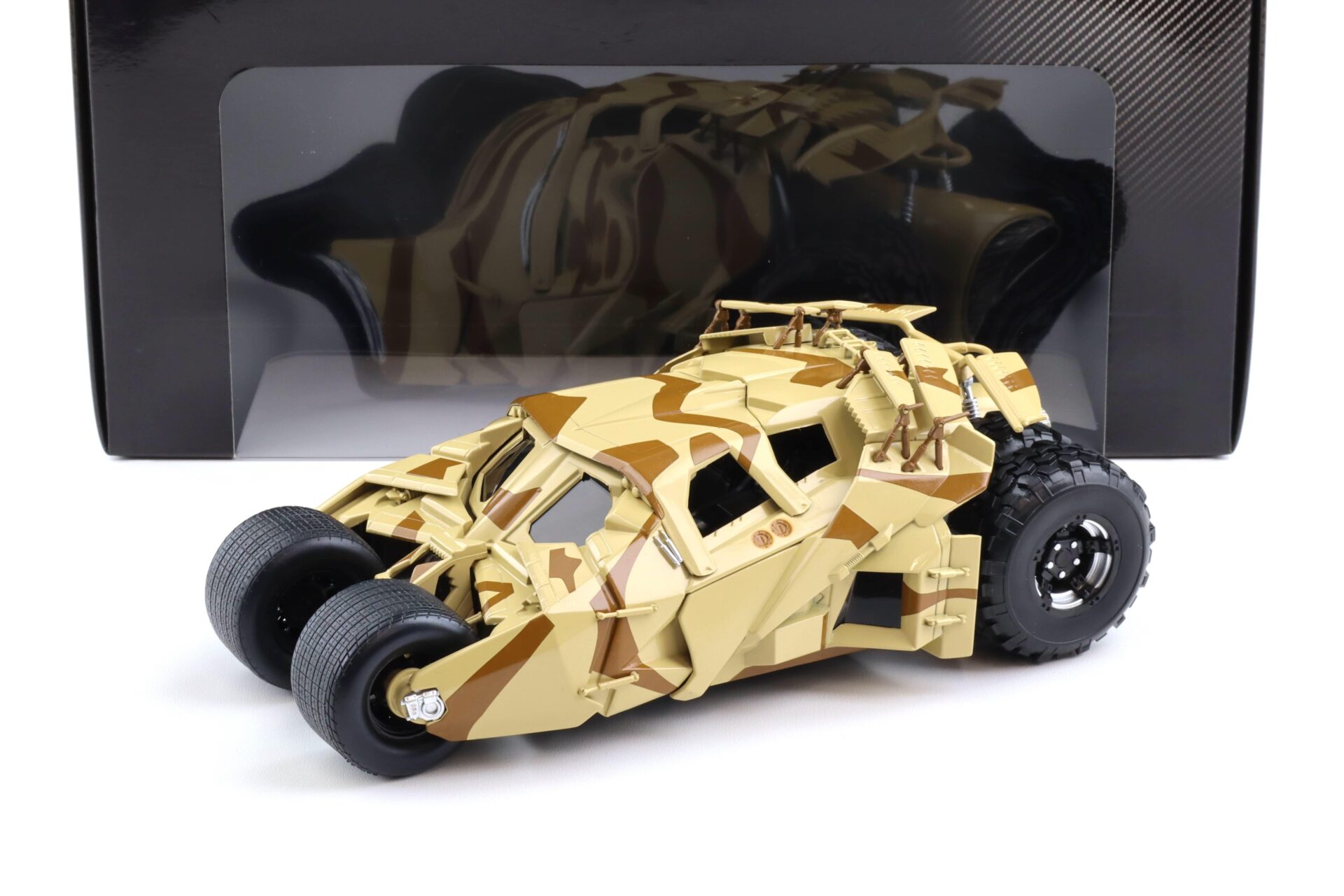 1:18 Hot Wheels BATMAN The Dark Knight Rises Camouflage Batmobile Tumbler BCJ76