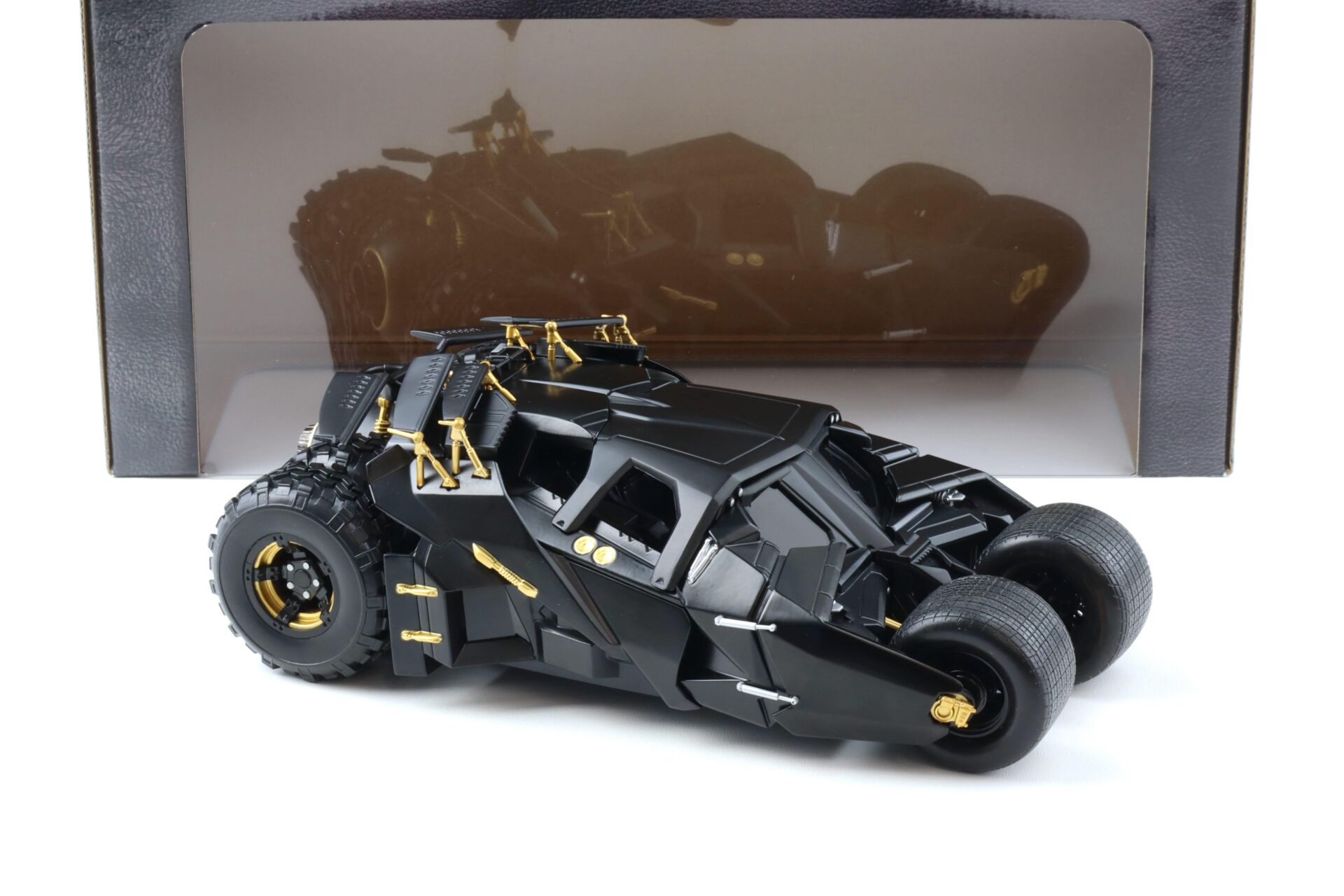 1:18 Hot Wheels BATMAN The Dark Knight Trilogy Batmobile Tumbler black G9931
