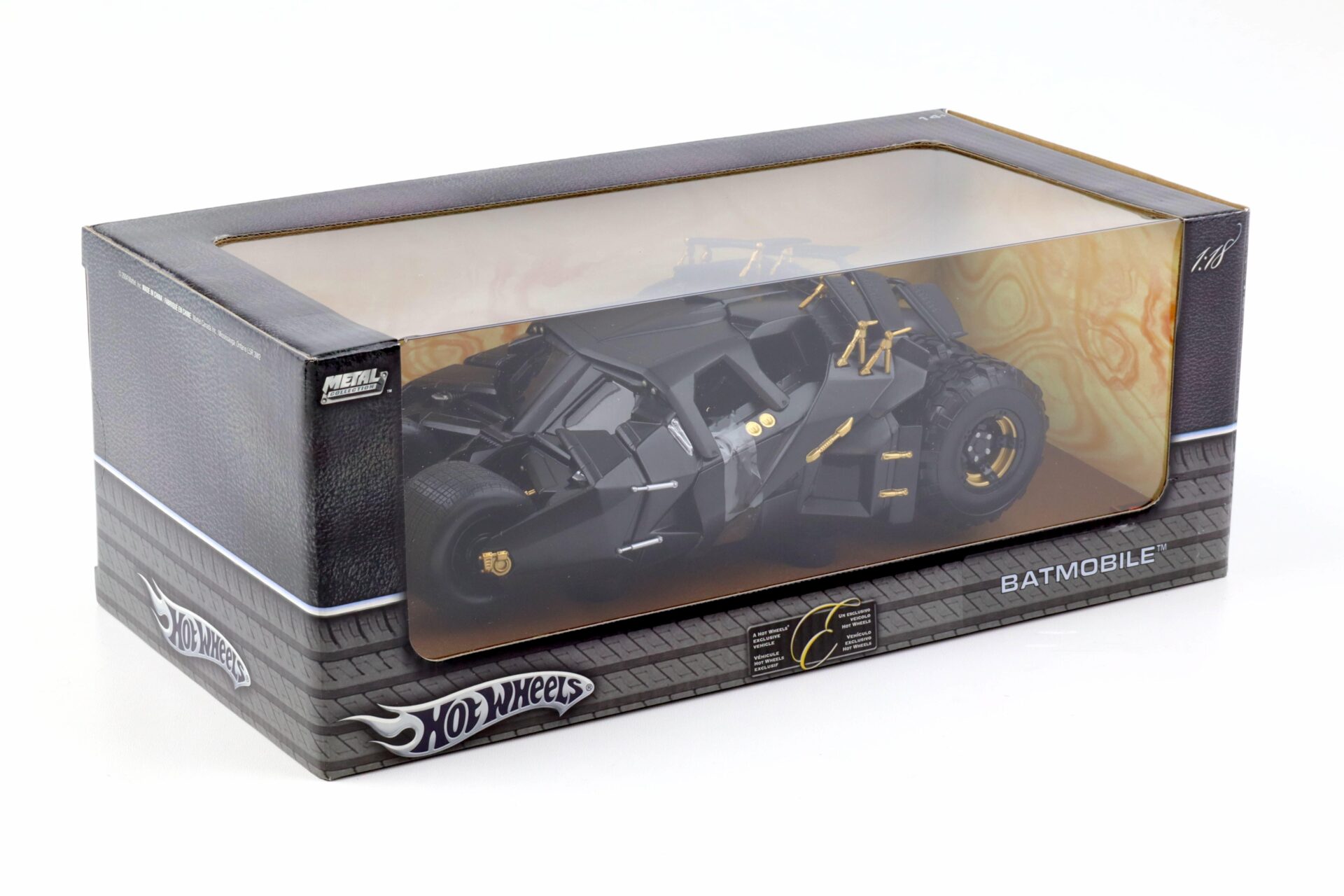 1:18 Hot Wheels BATMAN The Dark Knight Trilogy Batmobile Tumbler black G9931