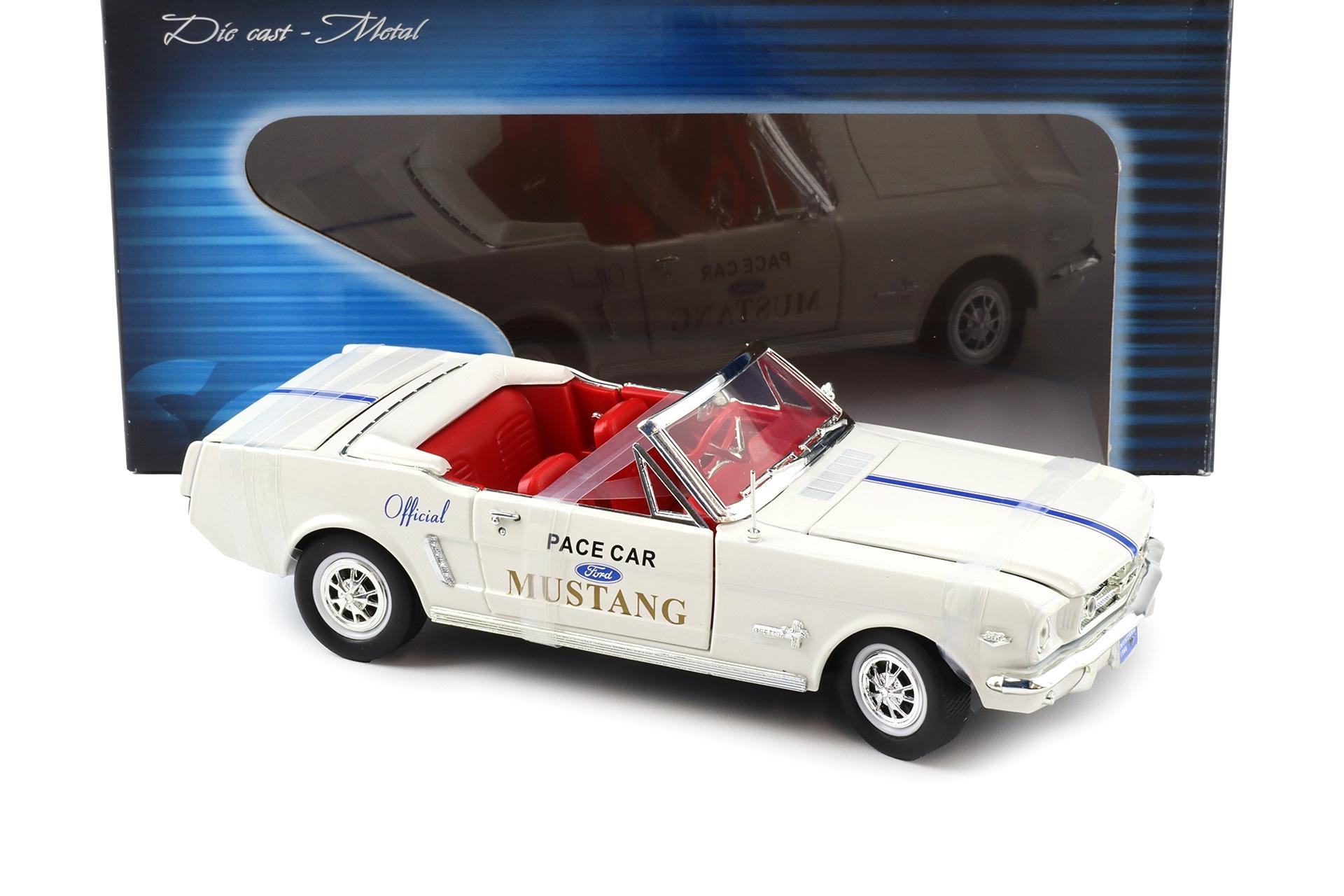 1:18 Solido 1964 Ford Mustang Convertible Pace Car white