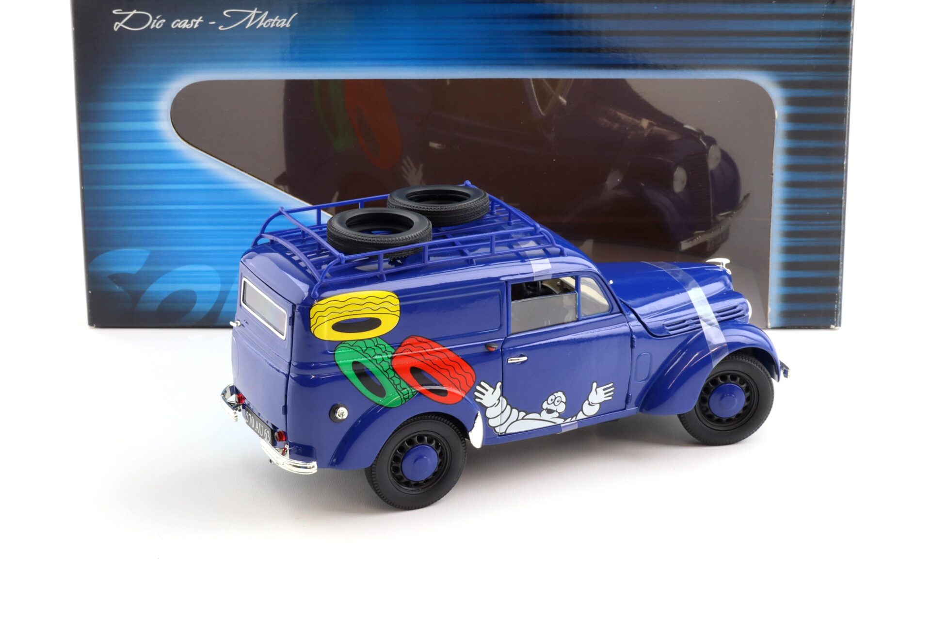 1:18 Solido Renault Juvaquatre 1952 Michelin dark blue