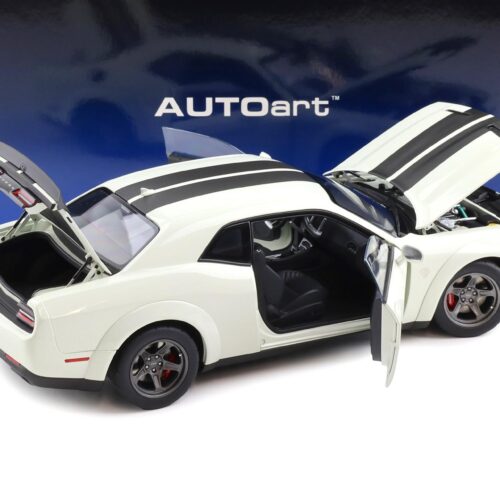 1:18 AUTOart Dodge Challenger SRT SUPER STOCK 2023 Knuckle white 71766