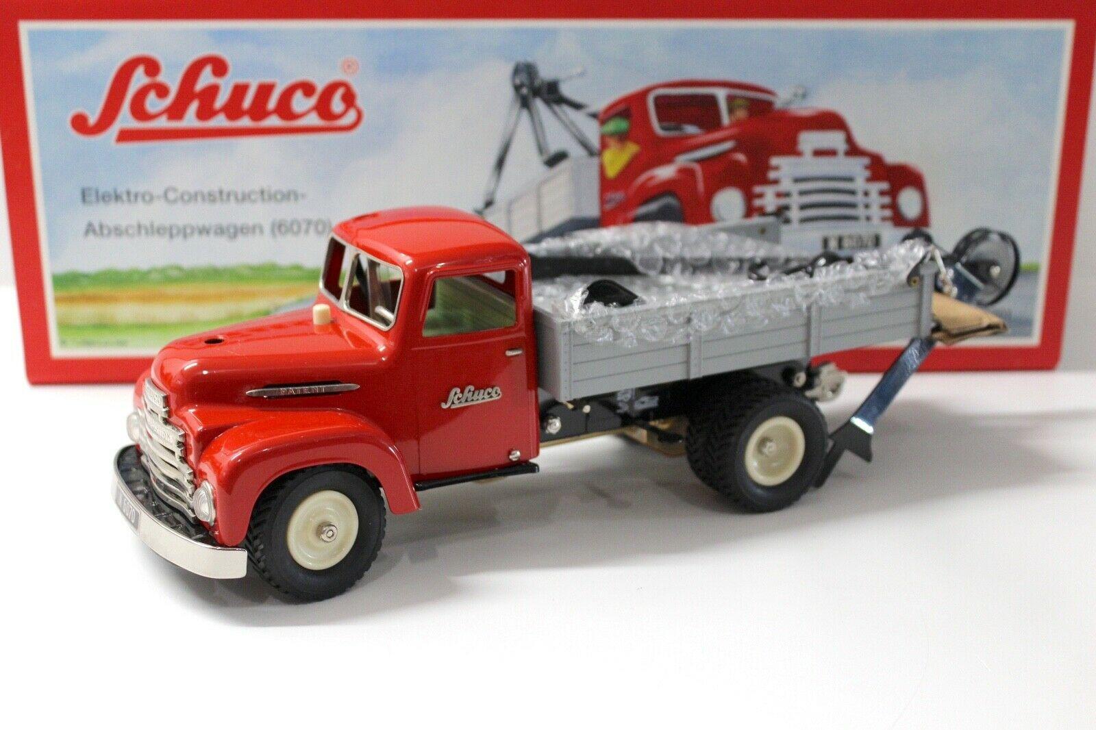 Schuco 6070 Elektro Construction Abschleppwagen Abschlepper LKW red