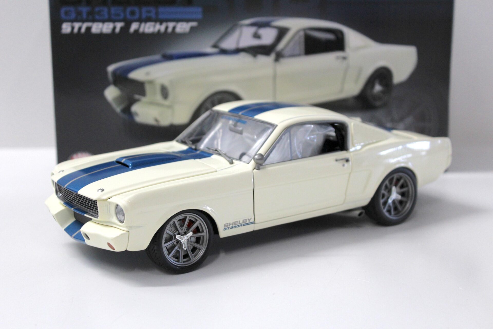 1:18 ACME 1965 Shelby GT350R Street Fighter white with blue stripes