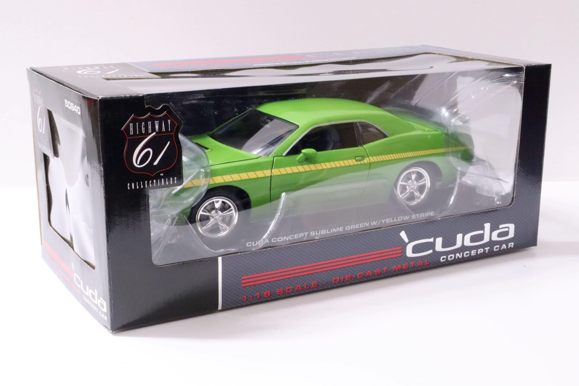 1:18 Highway61 Plymouth Cuda Concept Car 2009 Sublime green/ yellow stripe