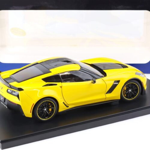 1:18 AUTOart Chevrolet Corvette C7 Z06 C7R Edition Corvette Racing yellow
