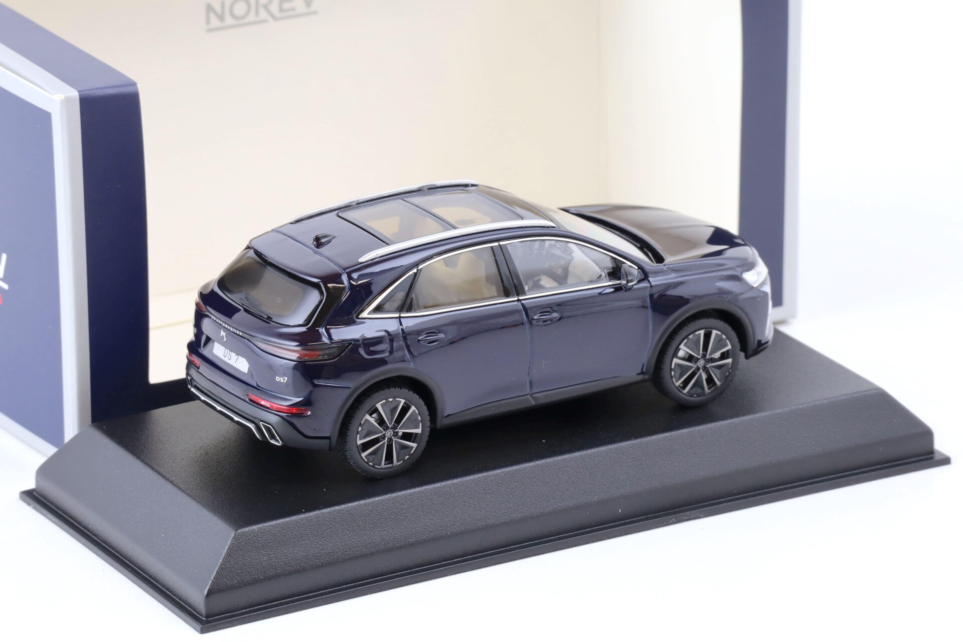 1:43 Norev Citroen DS7 2022 Saphir blue 170052