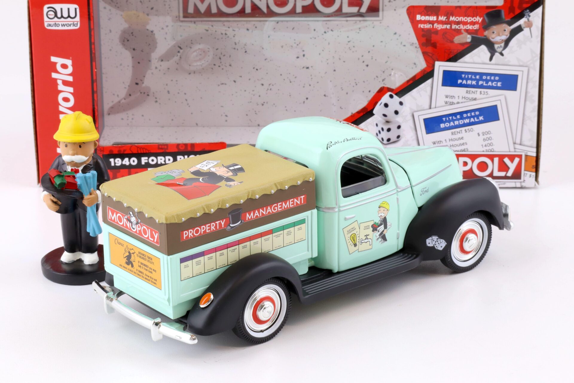 1:18 Auto World 1940 Ford Pickup Property Management Truck Monopoly + Figure