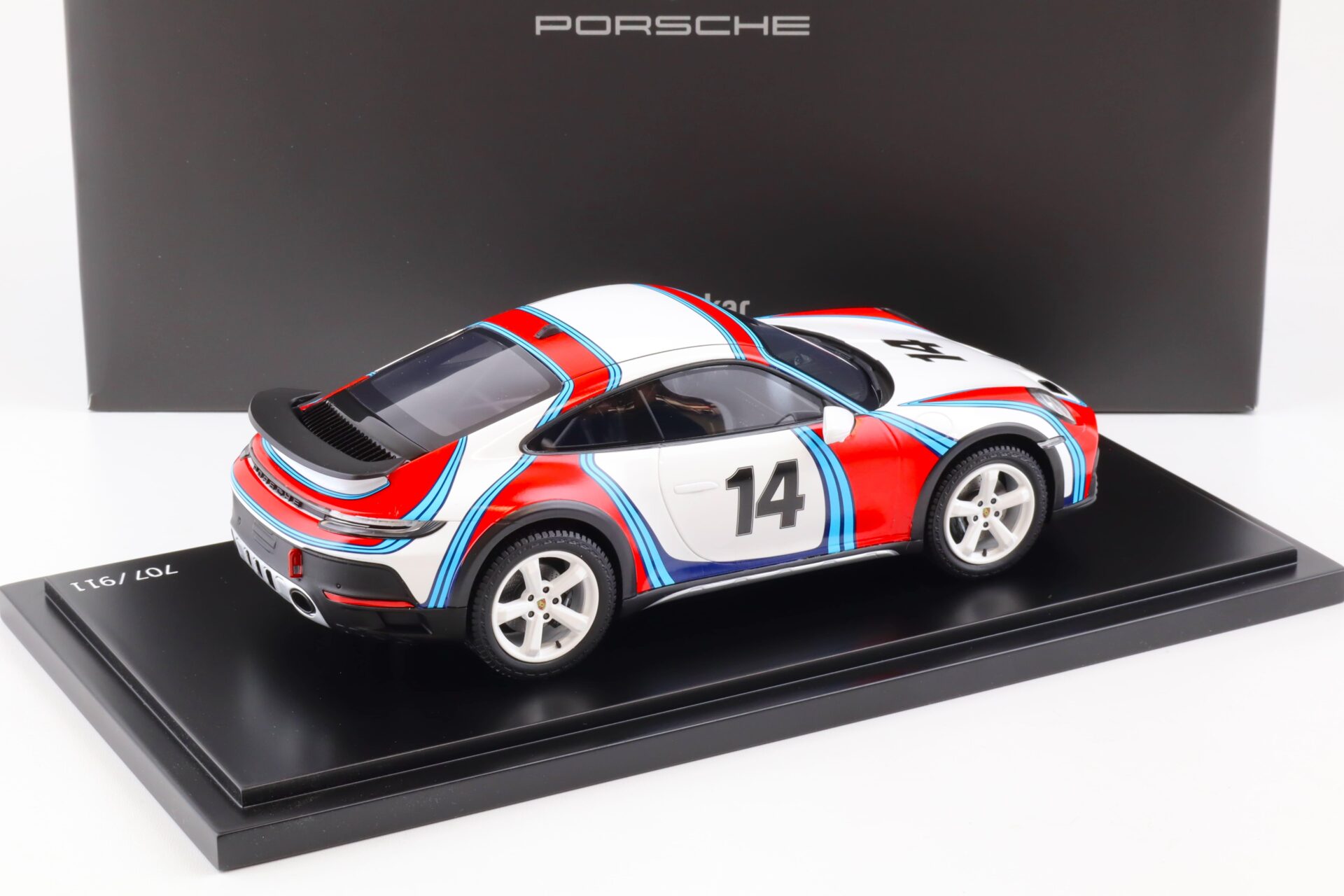 1:18 Spark Porsche 911 Dakar (992) Rallye 1978 Design Martini Racing WAP DEALER