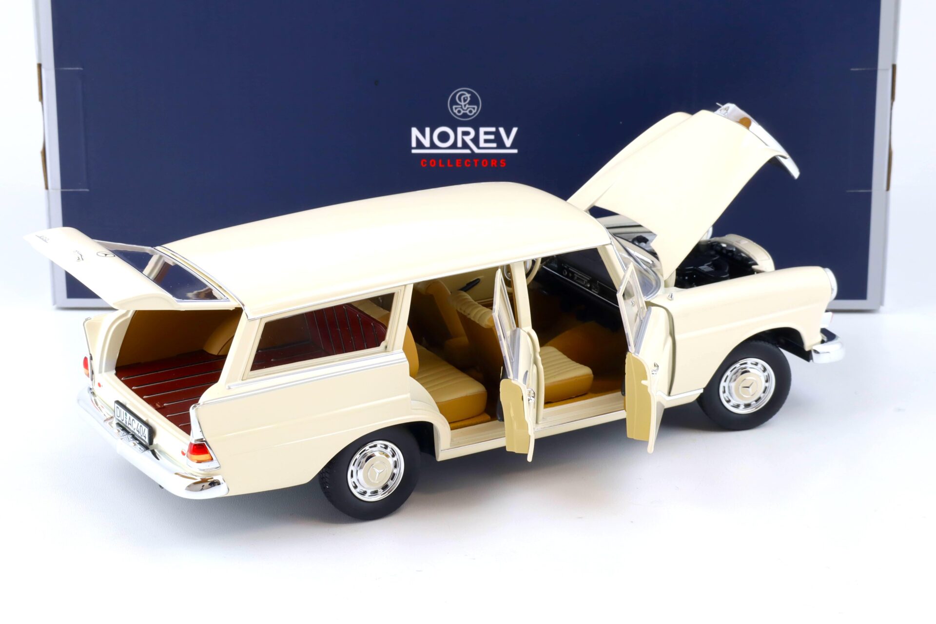 1:18 Norev Mercedes 200 Universal 1966 cream 183709